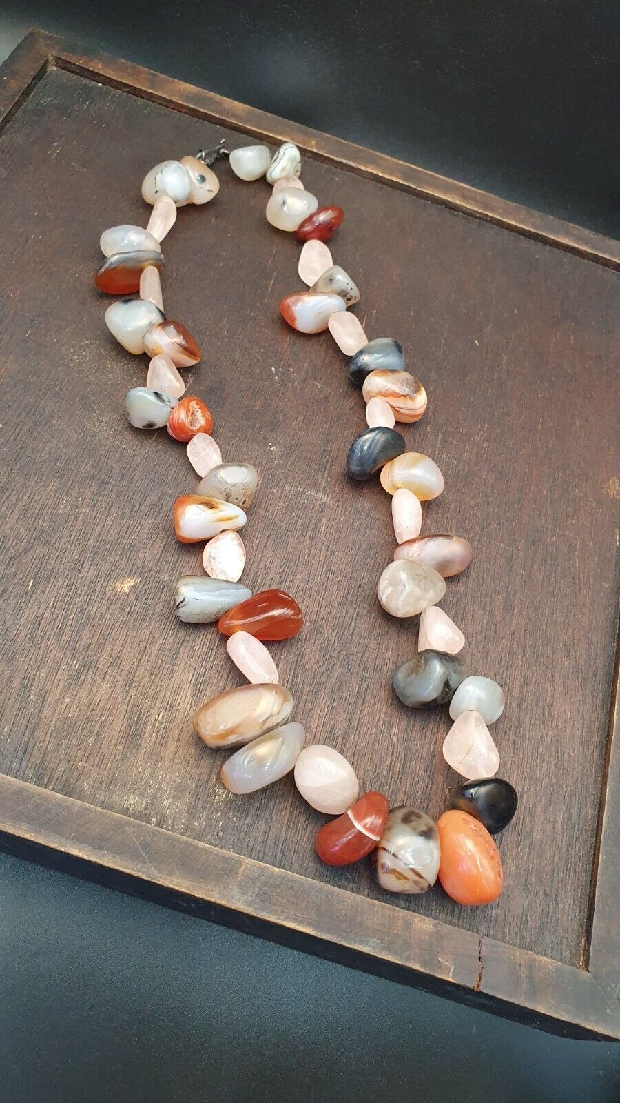 Chinesische tibetische Karneol-Perlen-Halskette. Achat-Perlen-Halskette mit silbernem Verschluss