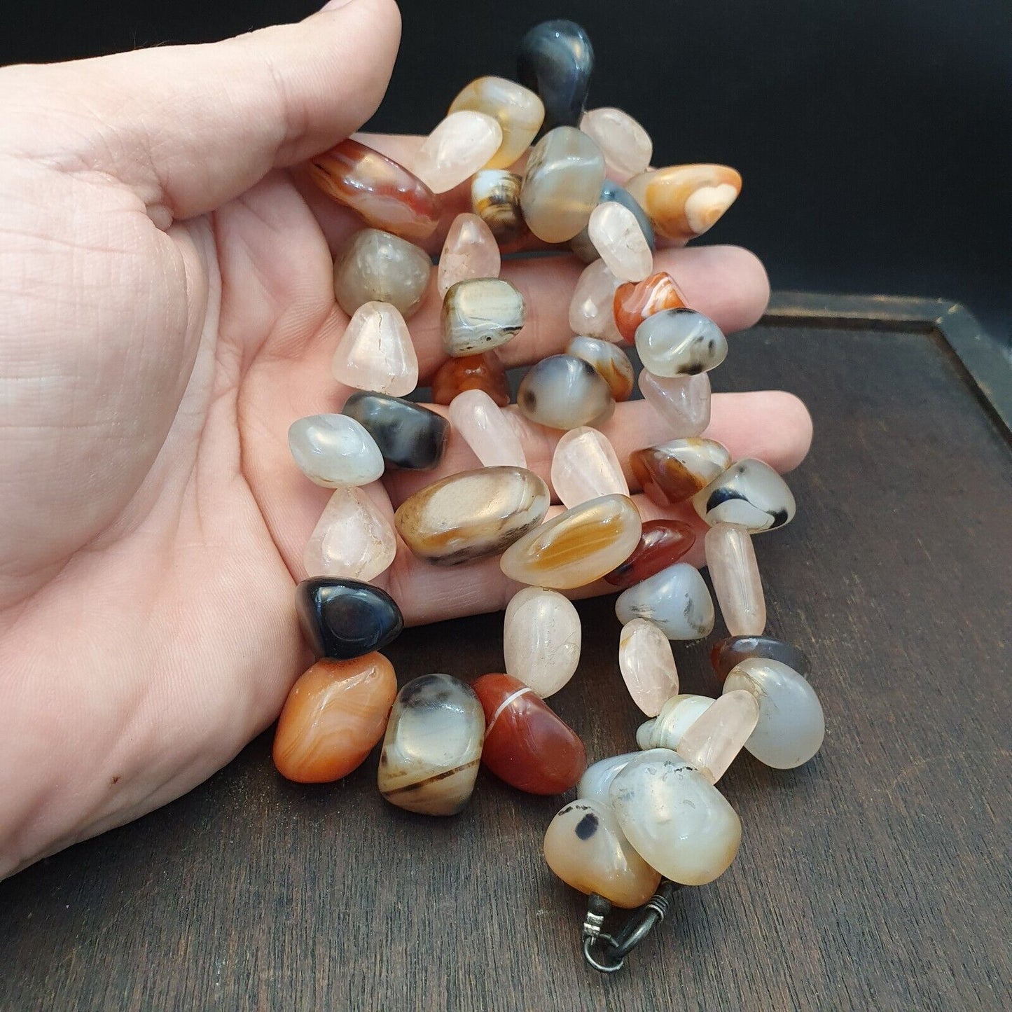 Chinesische tibetische Karneol-Perlen-Halskette. Achat-Perlen-Halskette mit silbernem Verschluss