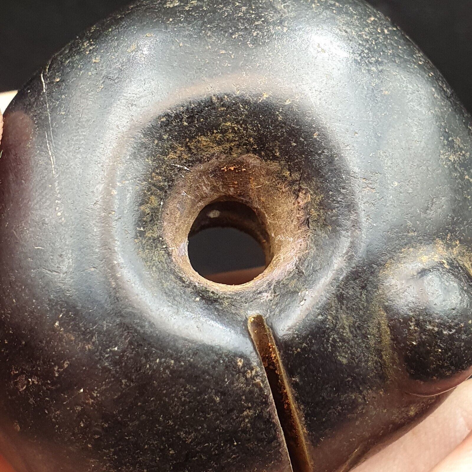 Antique Black Stone Jade Stone hand carved Amulet Pendant Bead Magnetic Stone
