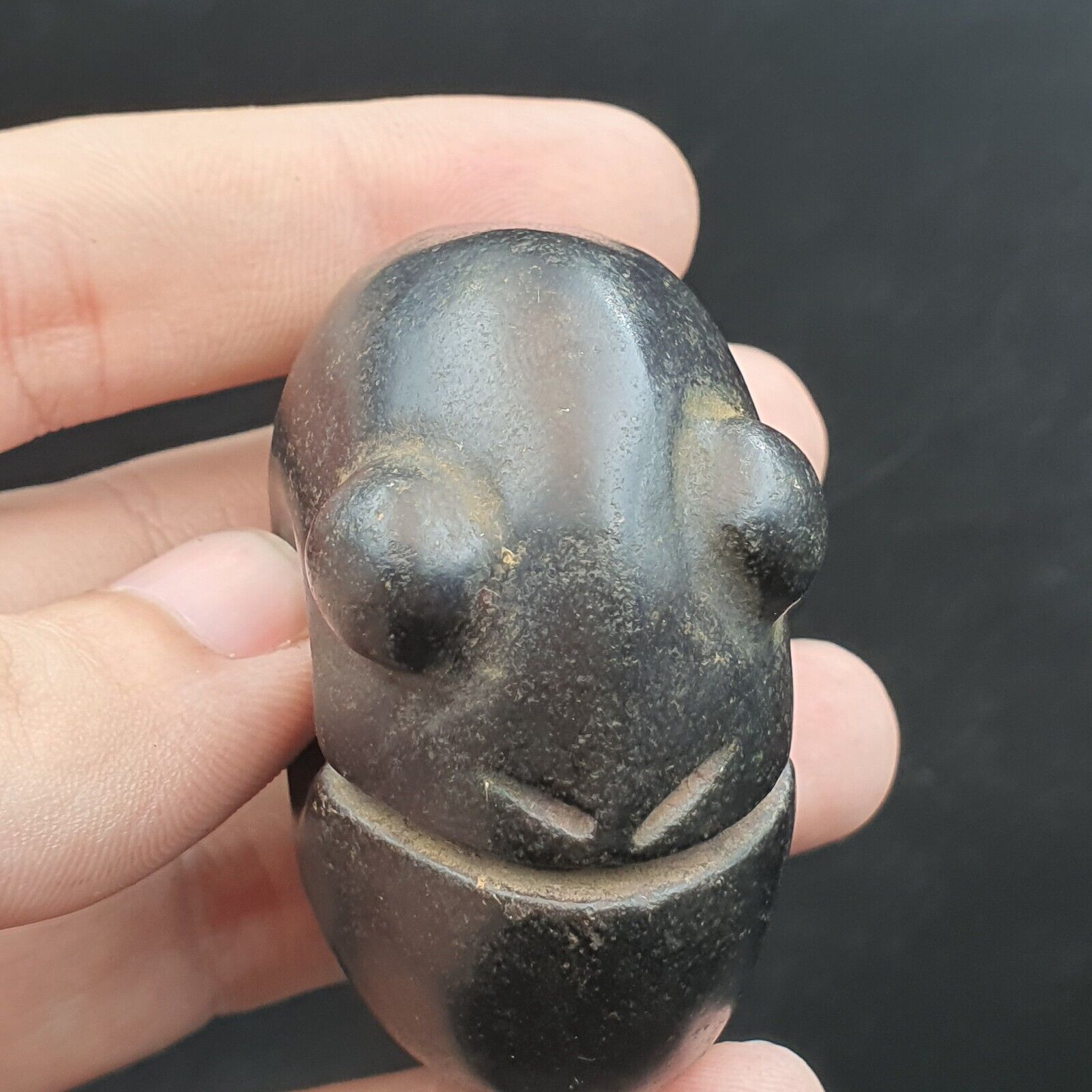 Antique Black Stone Jade Stone hand carved Amulet Pendant Bead Magnetic Stone