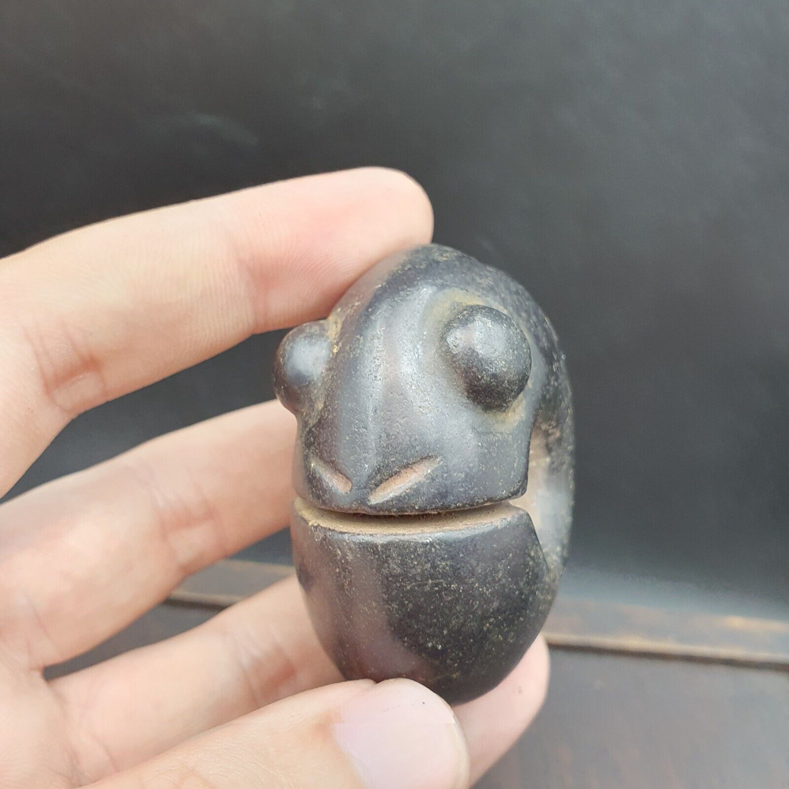 Antique Black Stone Jade Stone hand carved Amulet Pendant Bead Magnetic Stone