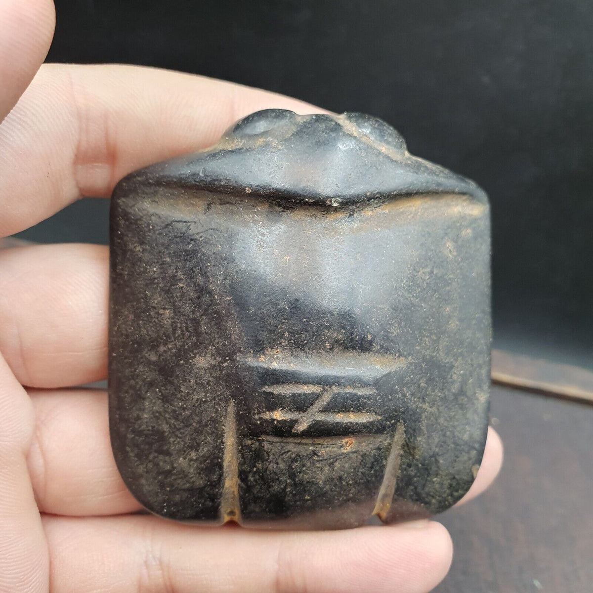 Antique Black Stone Jade Stone hand carved Amulet Pendant Bead Magnetic Stone