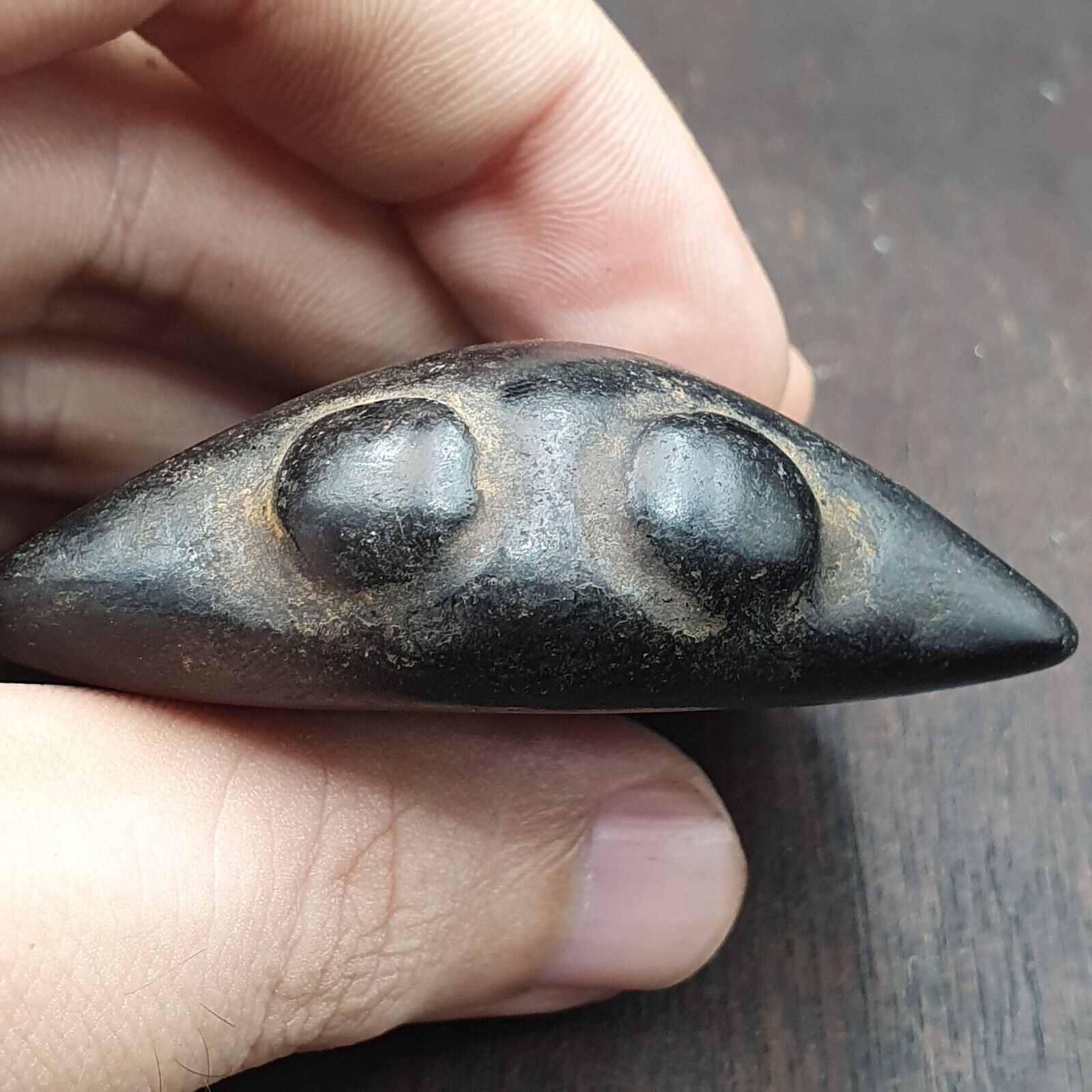 Antique Black Stone Jade Stone hand carved Amulet Pendant Bead Magnetic Stone