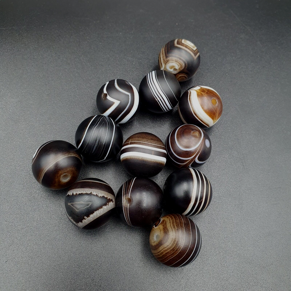 Lot 12 Himalayan indo Tibetan Eye Agate Black Agate Beads Soleimani Agate Beads