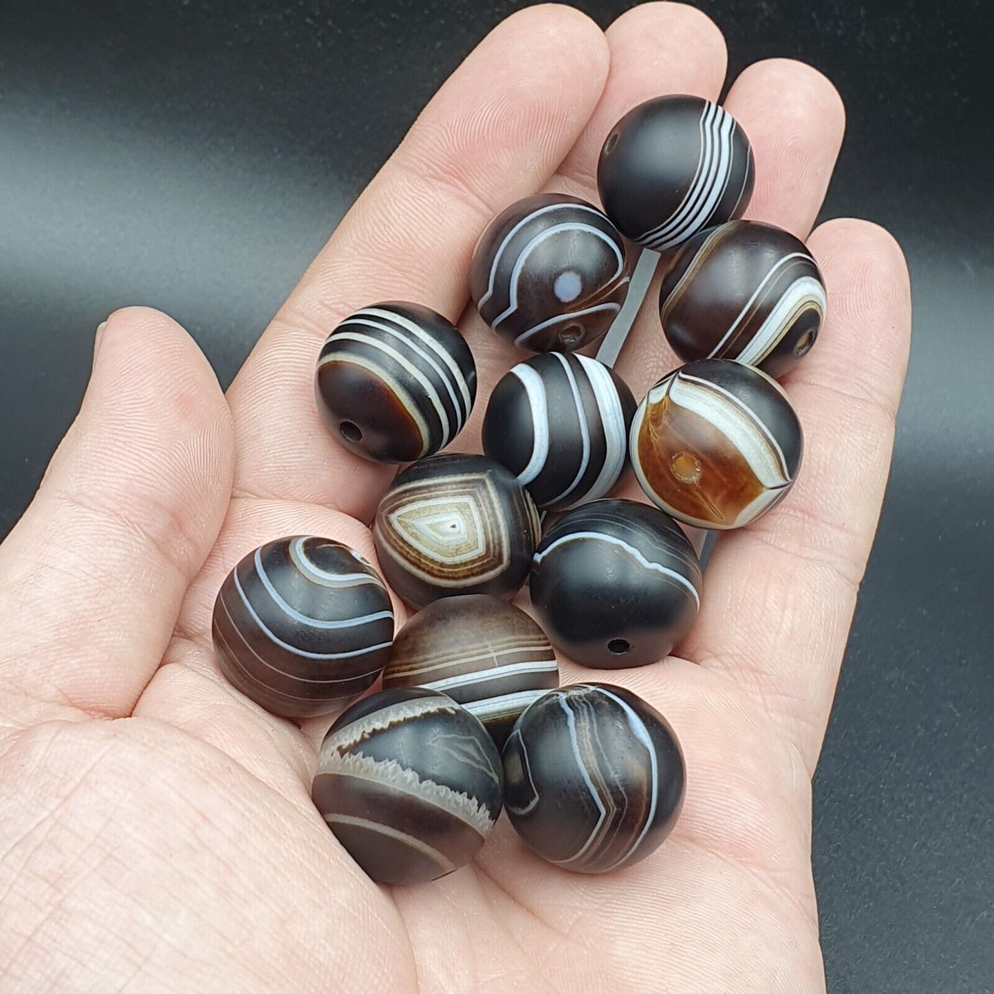 Los 12 Himalaya-Indo-Tibet-Achat-Perlen aus schwarzem Achat, Soleimani-Achat-Perlen