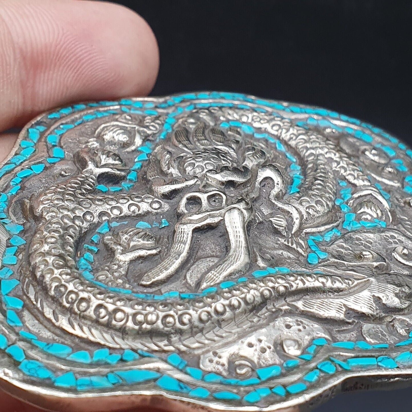 GROSSE VINTAGE-Gürtelschnalle für Herren, natürliches türkisfarbenes Metall, vergoldet, mit Drachengravur