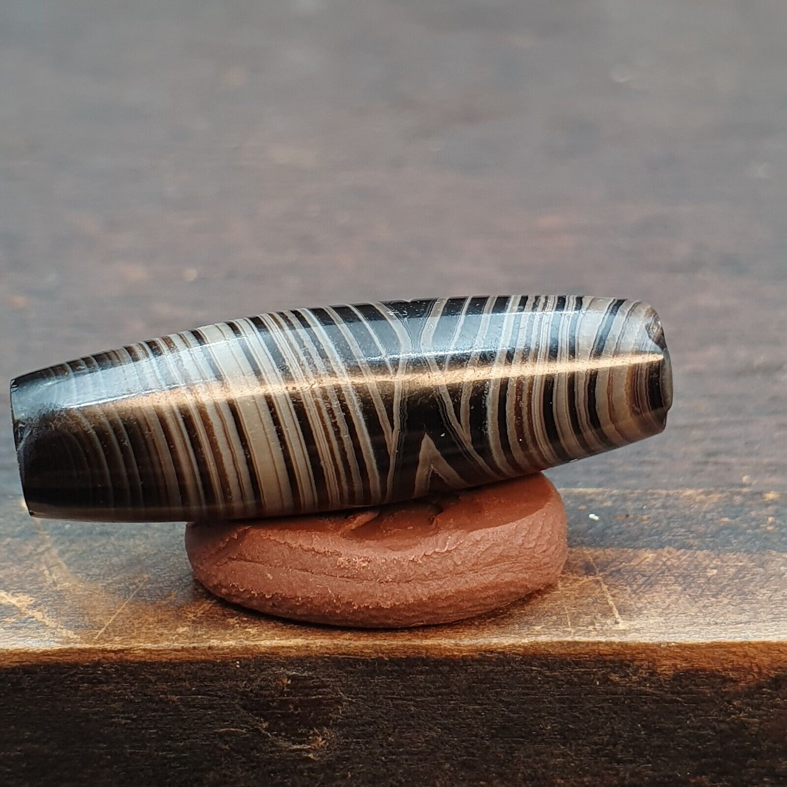 Himalayan Indo Tibetan Agate bead Suleimany Lines Pattern Agate Amulet Bead BD#9