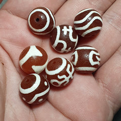 LOT 7 beads #2015 Himalayan Indo Tibetan rare Patterns Dzi Amulet Bead 14mm