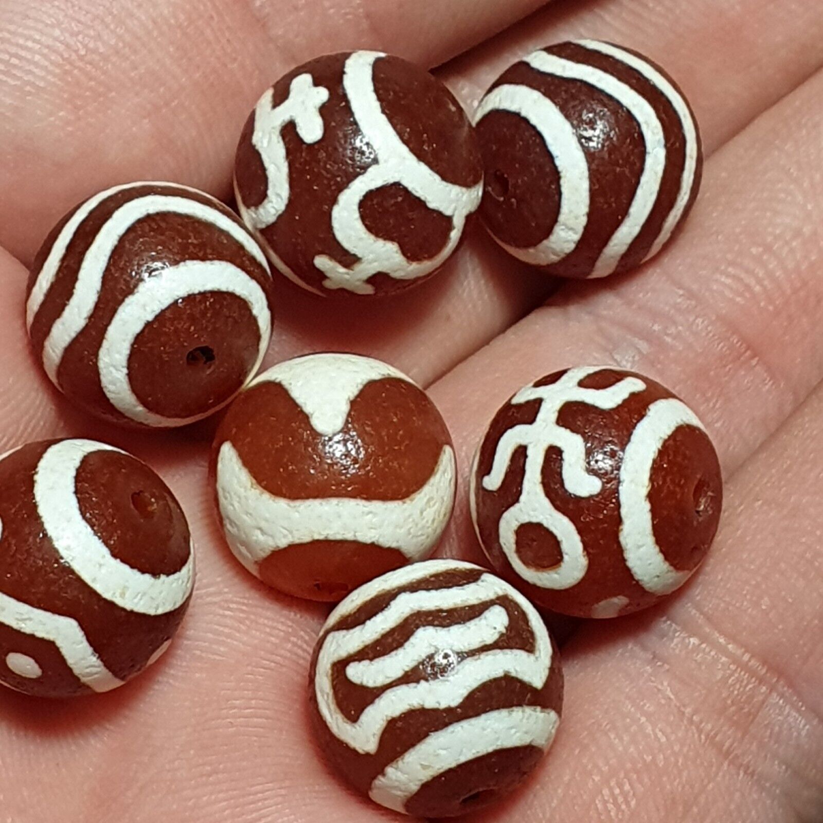 LOT 7 beads #2015 Himalayan Indo Tibetan rare Patterns Dzi Amulet Bead 14mm