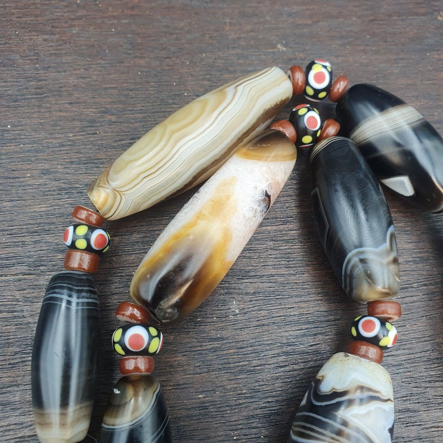 Antike Himalaya-Indo-tibetische Karneol-Achat-Sulimani-Perlen-Halskette Mala
