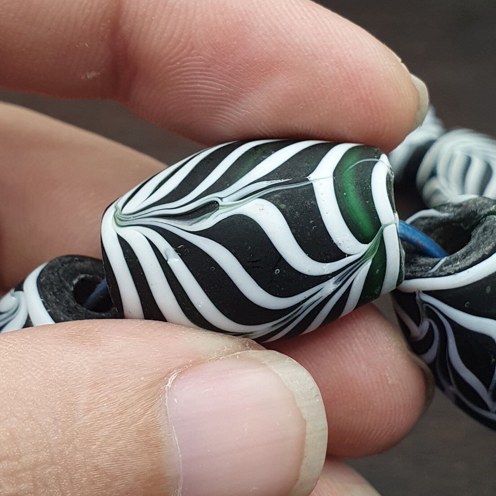 Beautiful Vintage Feather Pattern glass beads Handmade fancy Beads Strand