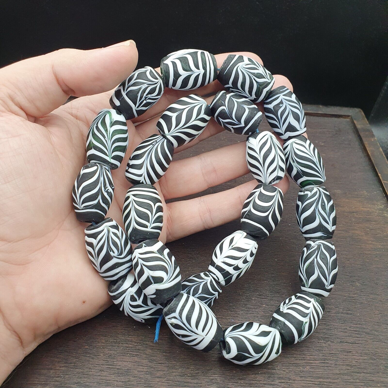 Beautiful Vintage Feather Pattern glass beads Handmade fancy Beads Strand