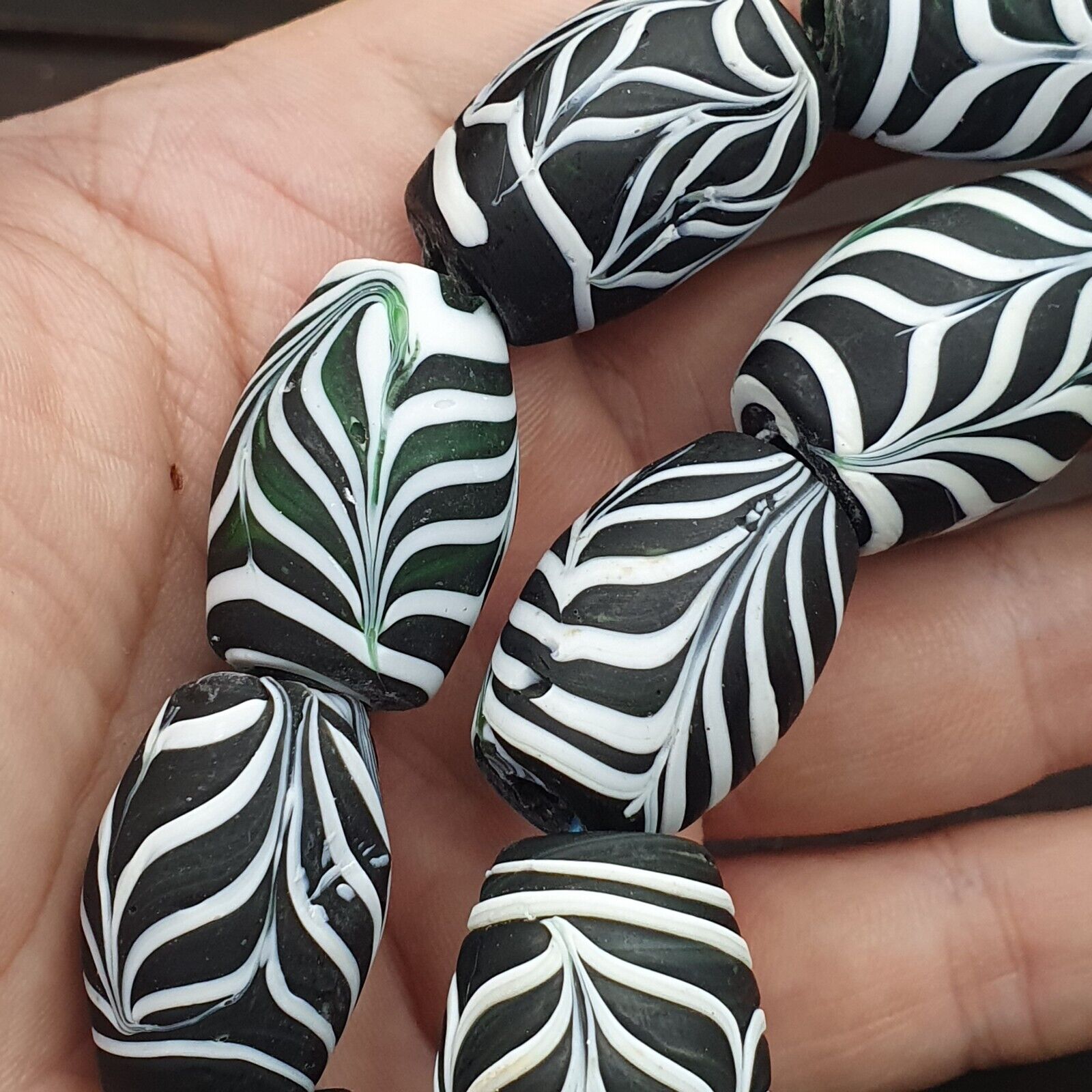 Beautiful Vintage Feather Pattern glass beads Handmade fancy Beads Strand