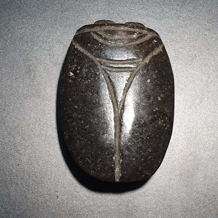 Antique Stone Jade Mysterious Animal Carving Stone Amulet Bead Magnetic Stone #1