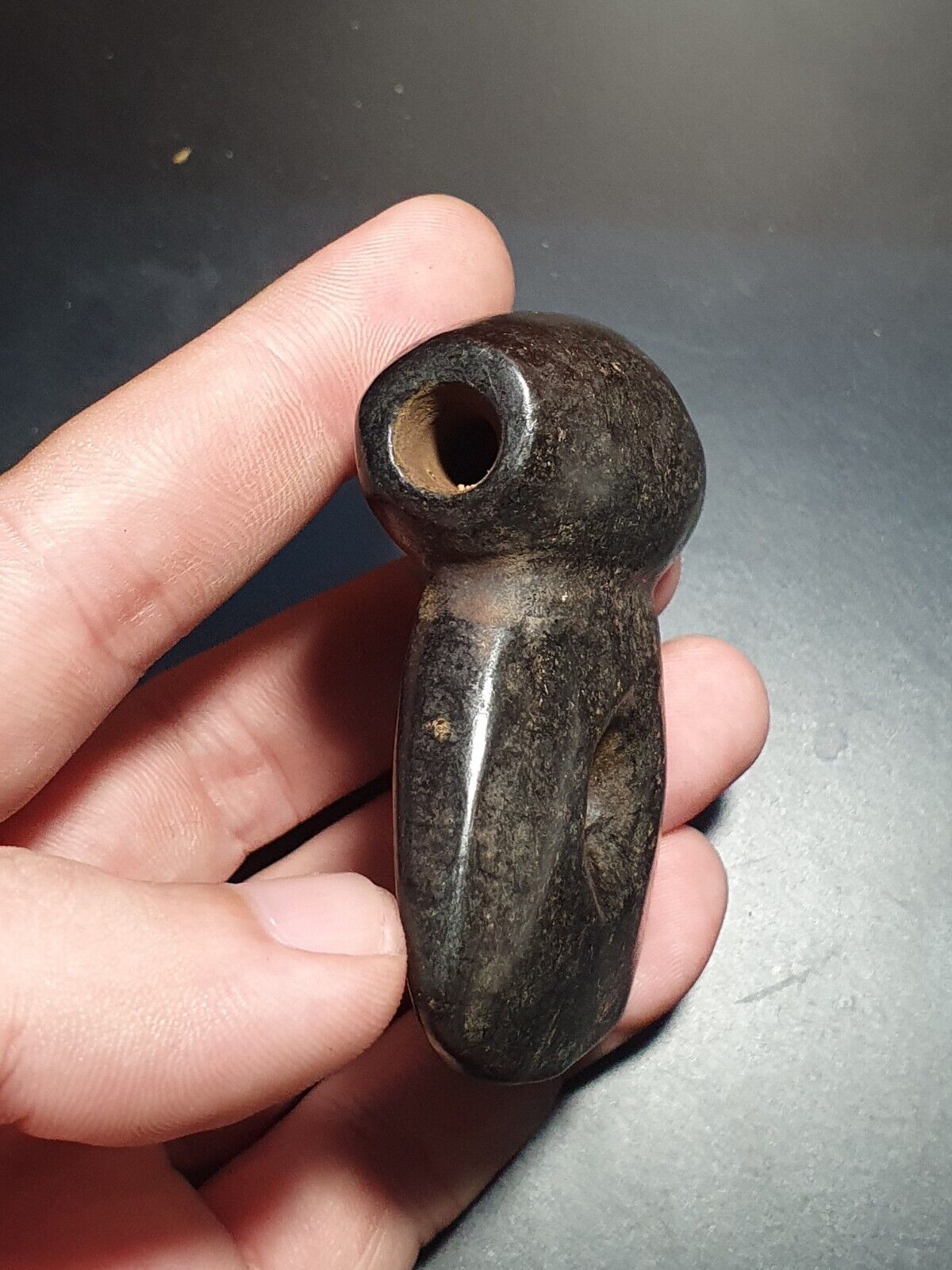 Antique Black Stone Jade Stone hand carved Amulet Pendant Bead Magnetic Stone 03