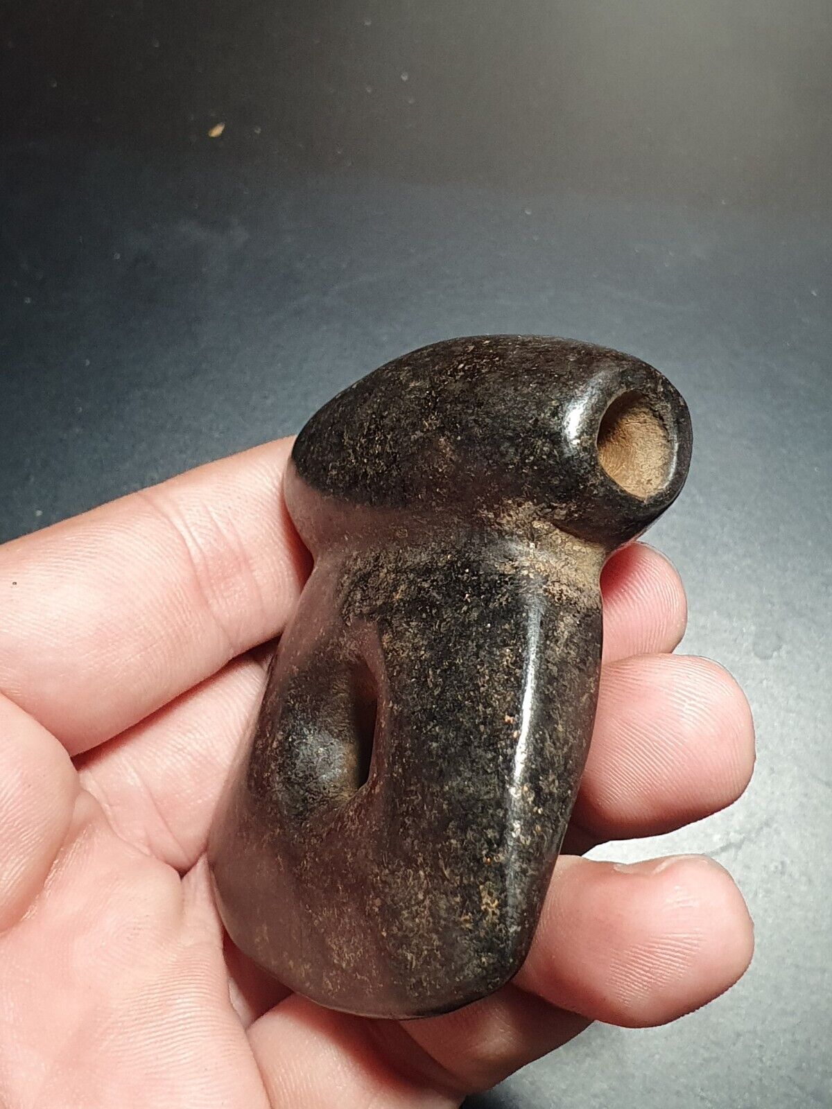 Antique Black Stone Jade Stone hand carved Amulet Pendant Bead Magnetic Stone 03