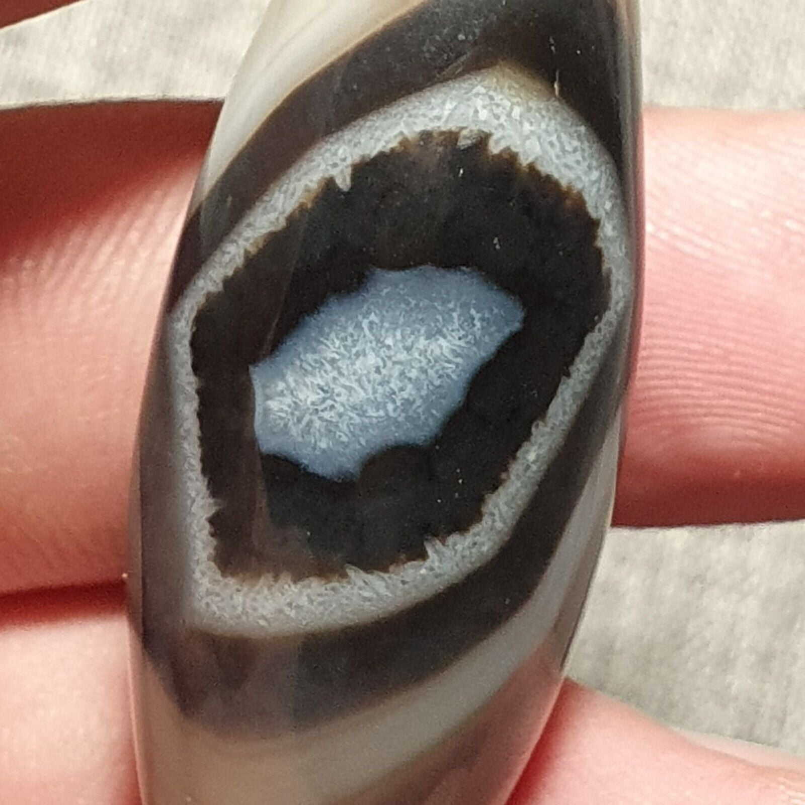 B487 Powerful Middle Eastern spiritualist Agate Bead Natural Eye Yemeni Bead