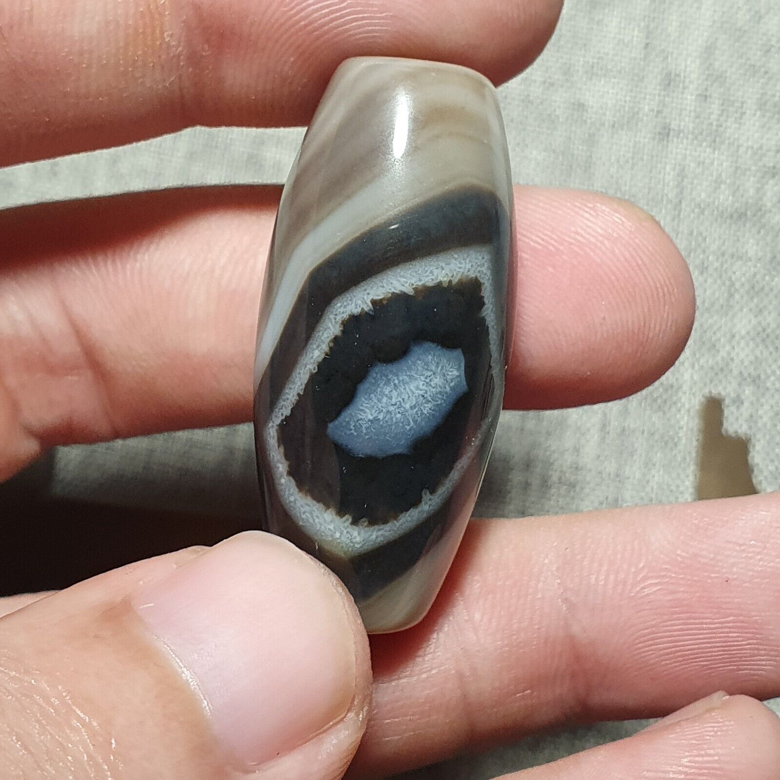 B85 Powerful Middle Eastern spiritualist Agate Bead Natural Eye Yemeni Bead