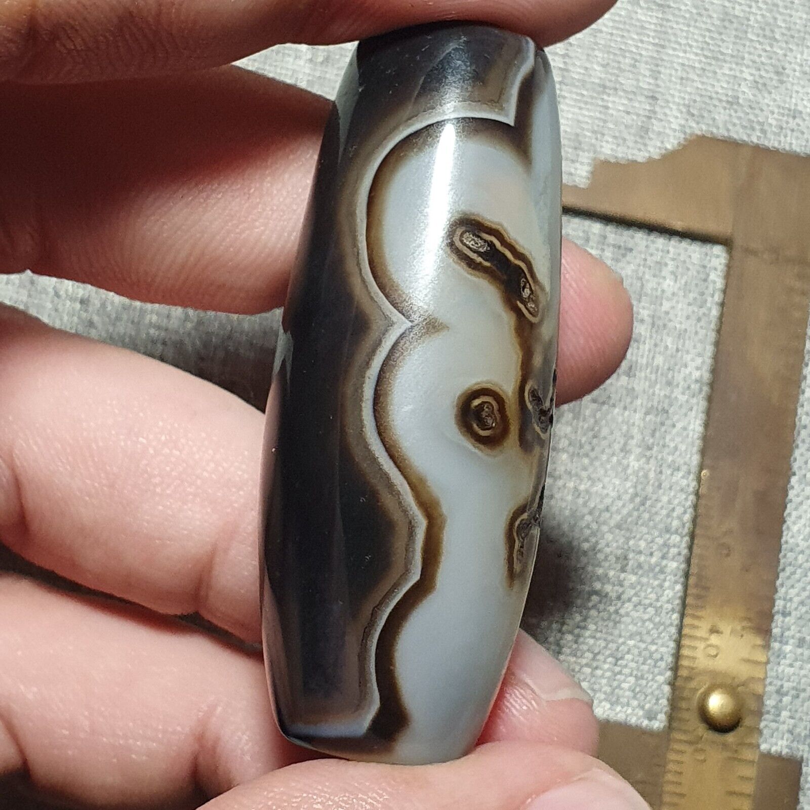 YM 112 Powerful Middle Eastern spiritualist Agate Bead Rare Pattern Yemeni Bead