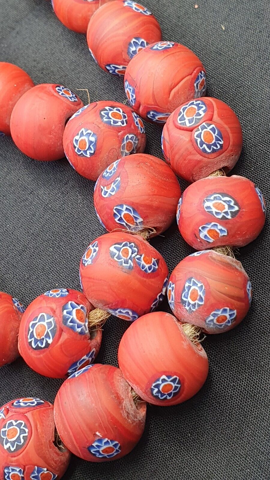 Vintage Blume ROTE Glasperlen Mura Perlen Halskette Strang VTG