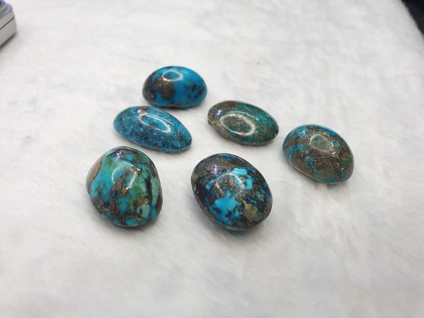 7 Stück 100 % echte persische Türkis-Cabochons