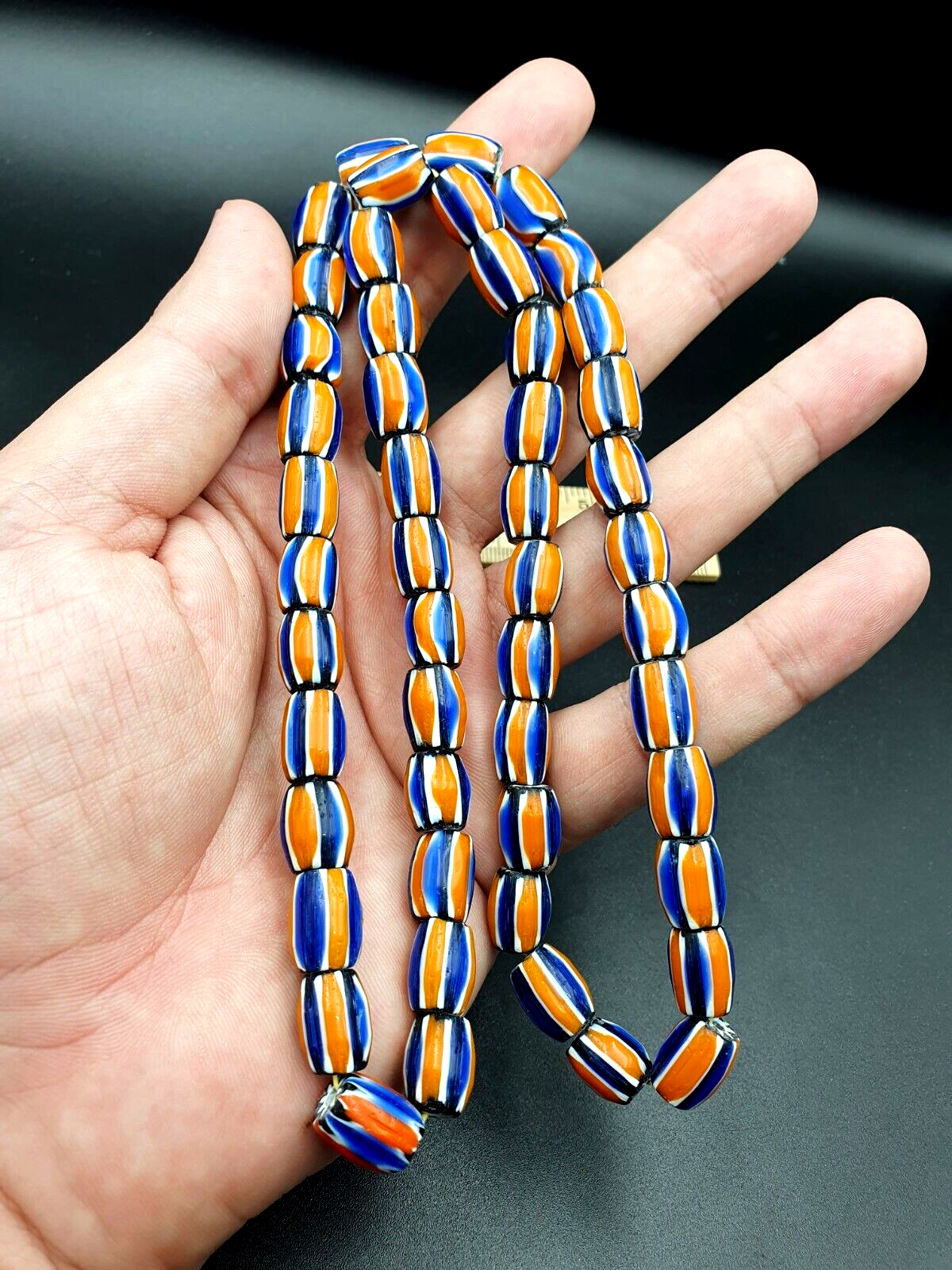 Atemberaubende Chevrons venezianische Handelsperlen aus der authentischen Antiquitätenkollektion Afrikas 