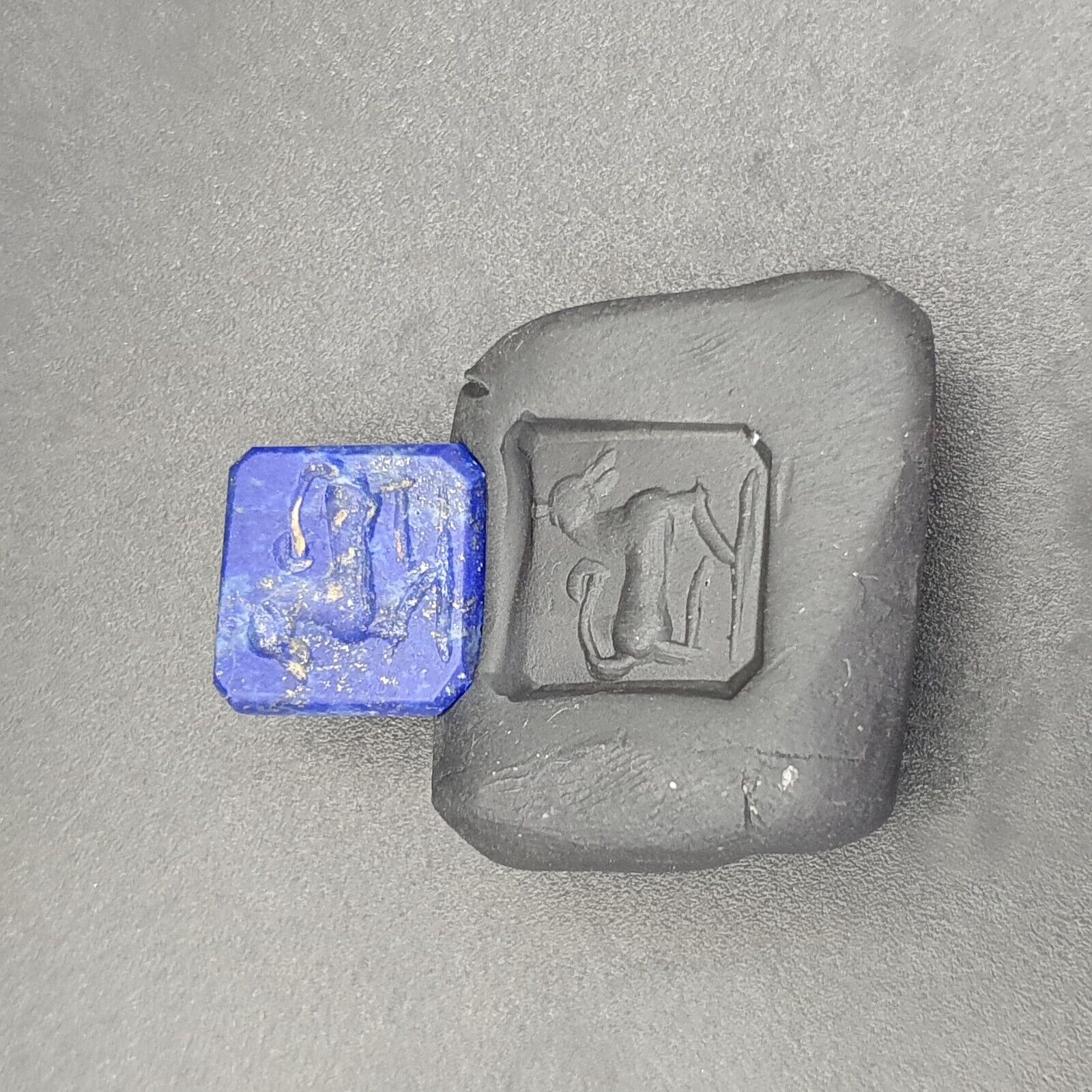 Antique Pakistan Indus Valley antique lapis lazuli stone stamp seal