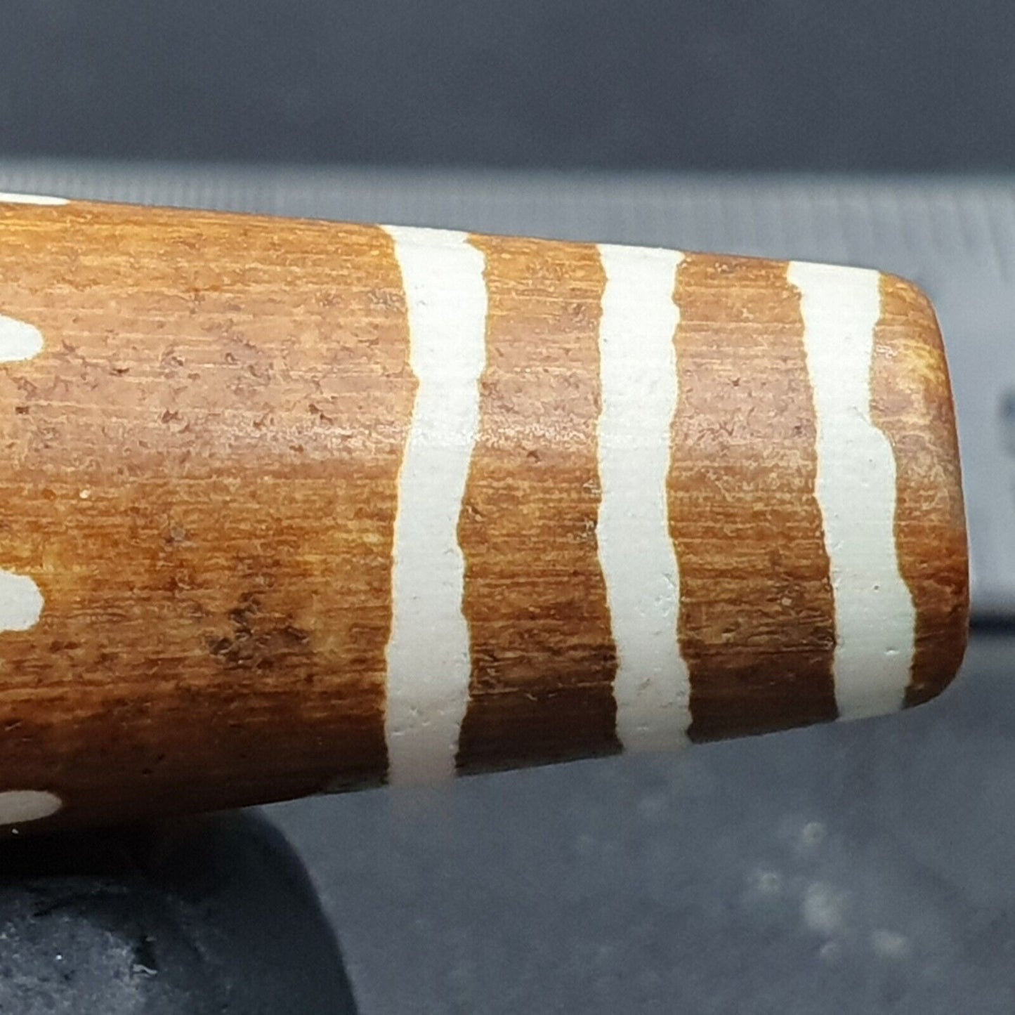 南亞緬甸 55 毫米老 Pumtek 石化木珠