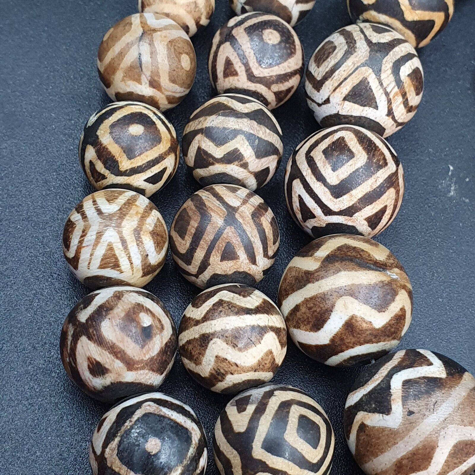 Asian Burmese Old Pumtek petrified Wood Stone beads Long necklace Unique pattern