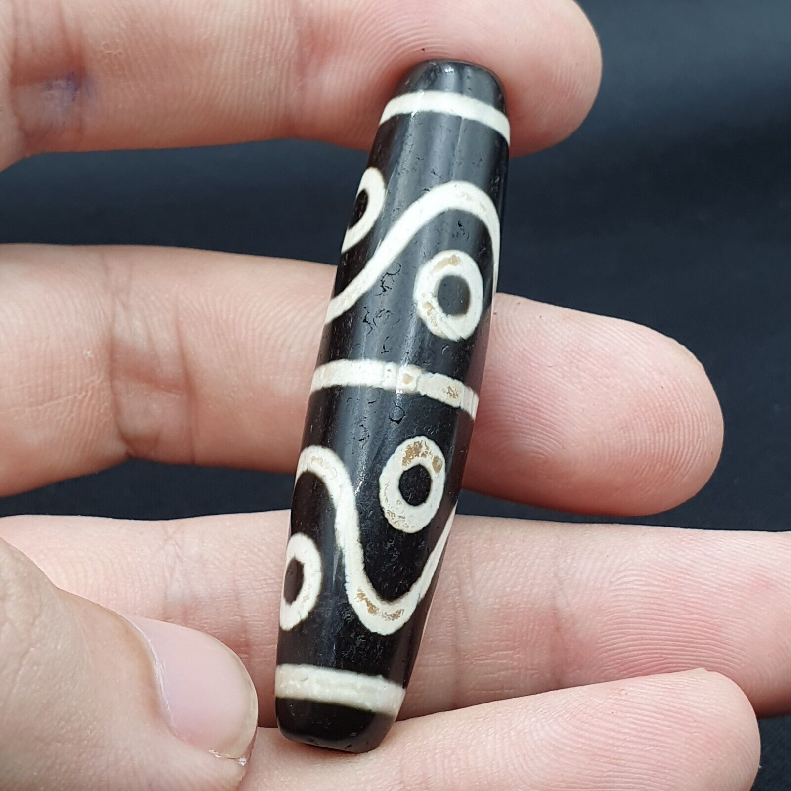 INDO TIBETAN Himalayan 8 Eyes Zig zag Pattern Agate bead Amulet  Dzi  ITB08