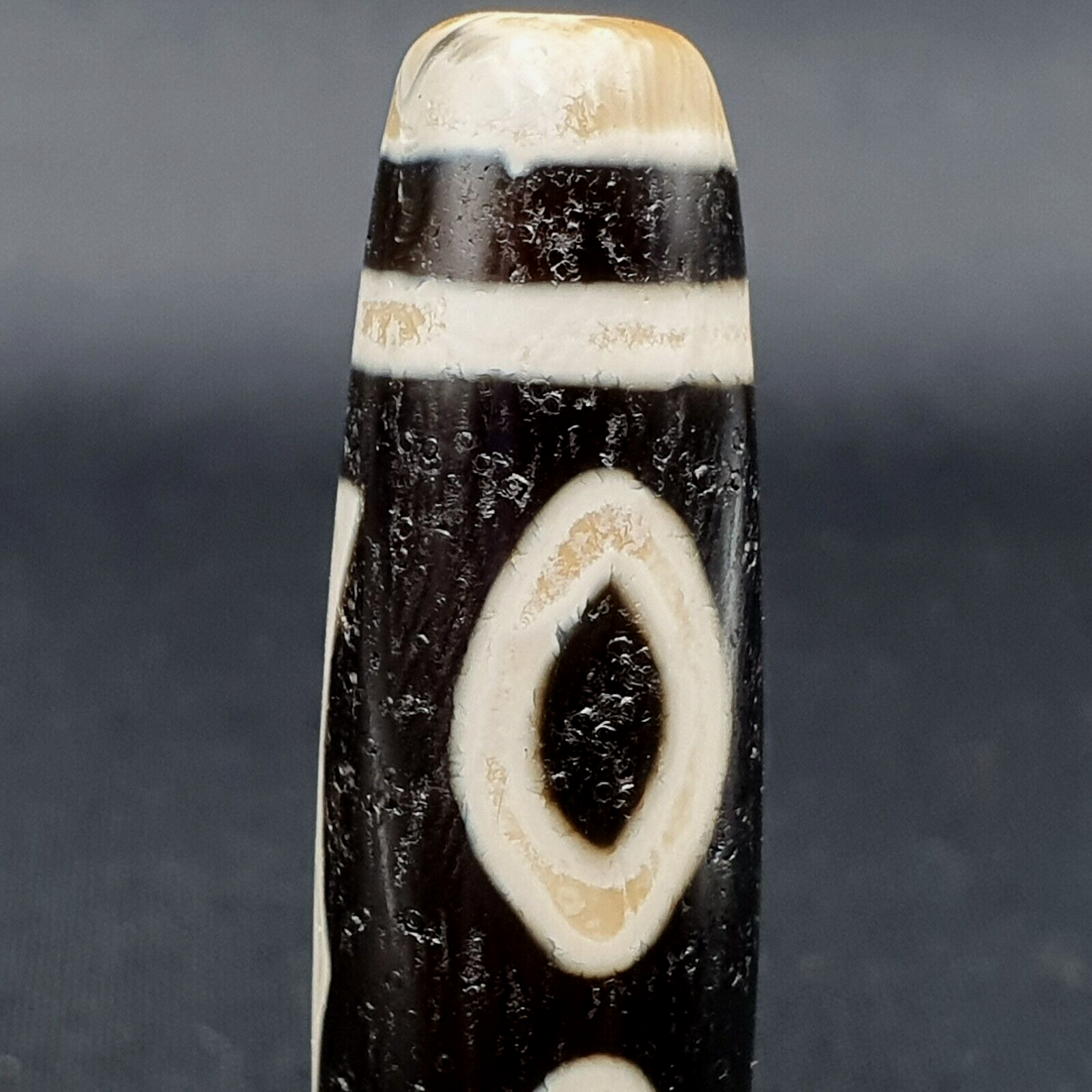 Power Bead INDO TIBETAN Himalayan 3 Eyes window Pattern Agate bead Amulet Dzi