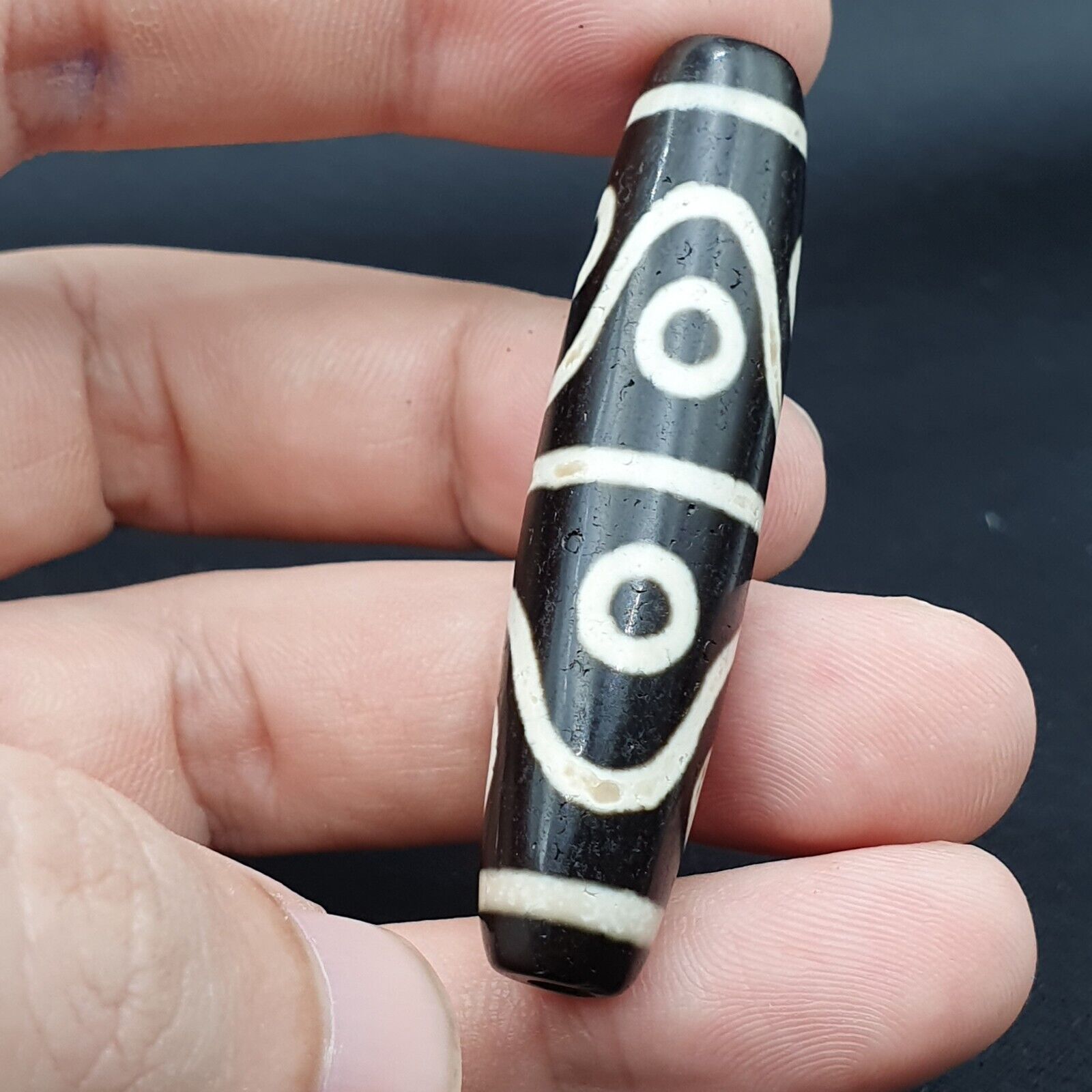 INDO TIBETAN Himalayan 8 Eyes Zig zag Pattern Agate bead Amulet  Dzi  ITB08