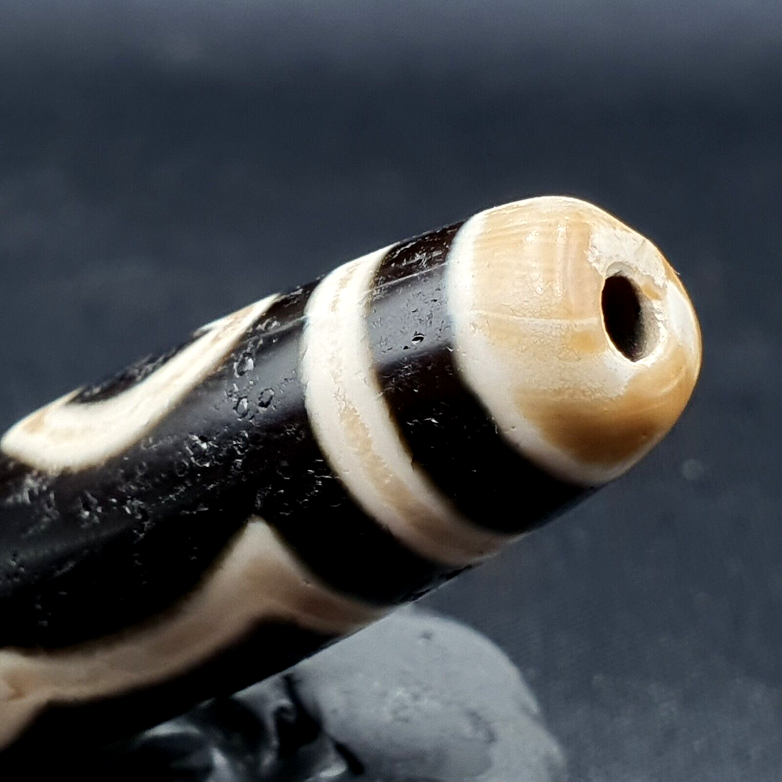 Power Bead INDO TIBETAN Himalayan 3 Eyes window Pattern Agate bead Amulet Dzi