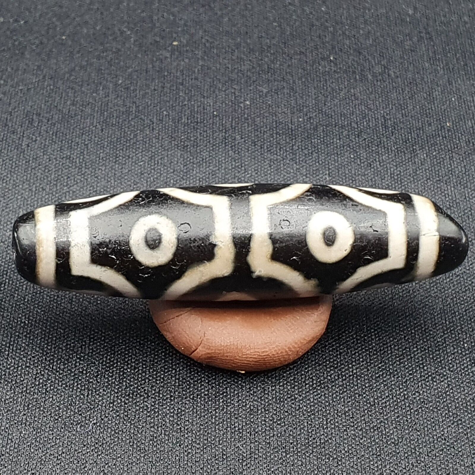 INDO TIBETAN Himalaya 10 Eyes Agate bead Amulet Religious Antiquities Dzi  ITB02