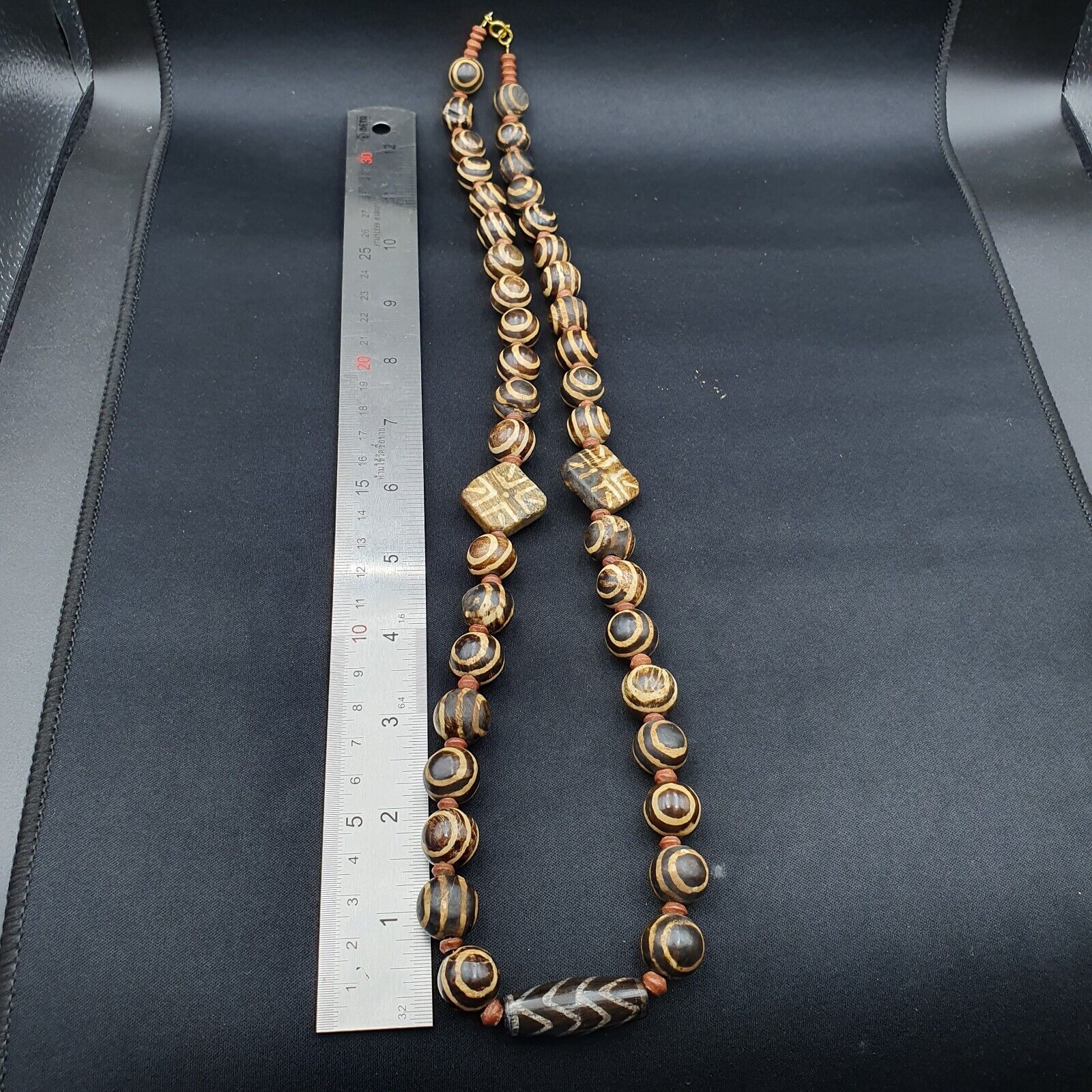 RARE OLD PUMTEK BEAD NECKLACE ANCIENT PYU, 2 Eyes PUMTEKS Beads 12-14mm