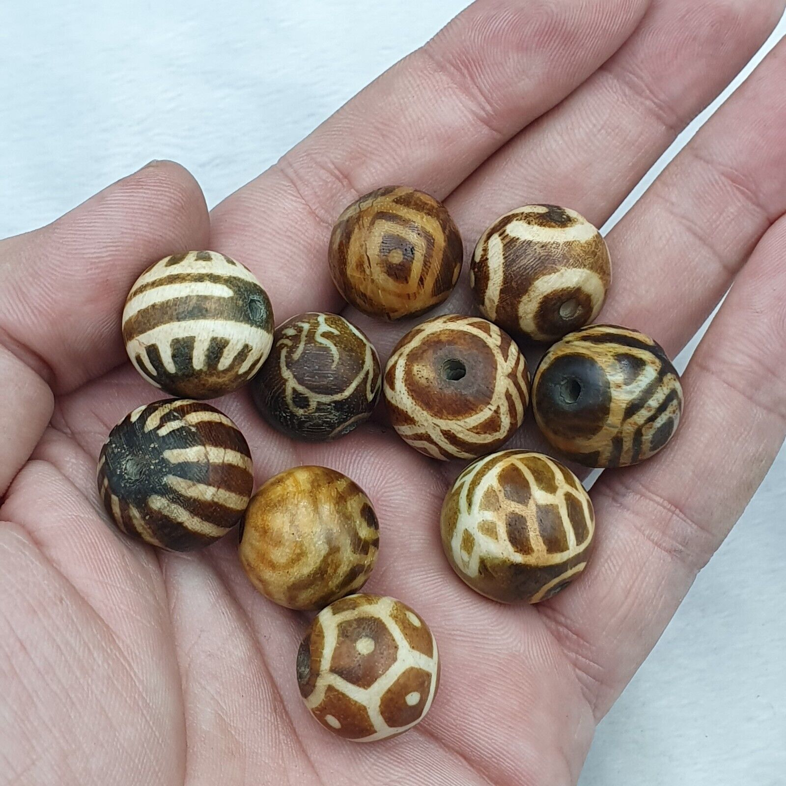 Lot 10 Beads Rare Patterns South Asian Burmese Old Pumtek petrified Wood Beads