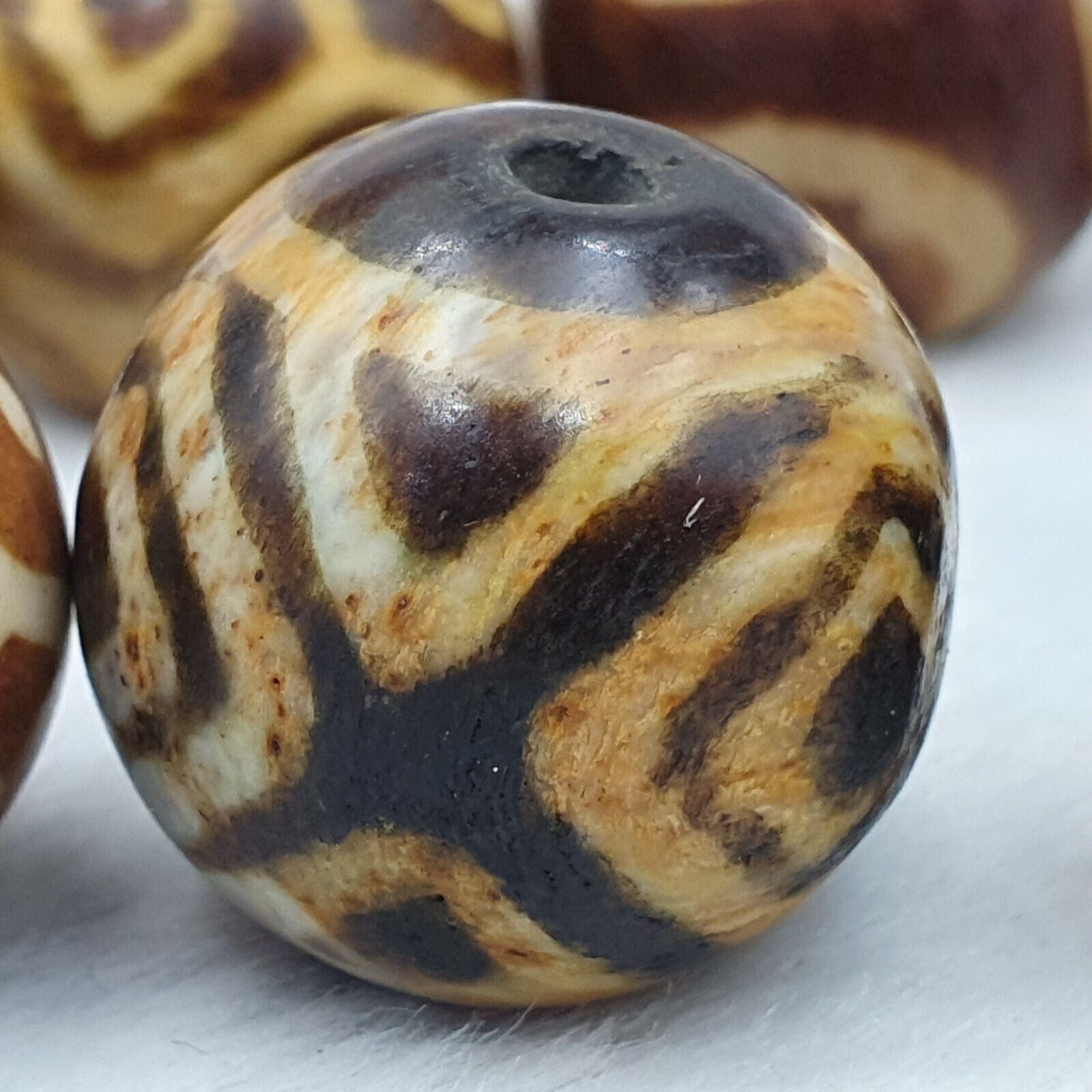 Lot 10 Beads Rare Patterns South Asian Burmese Old Pumtek petrified Wood Beads