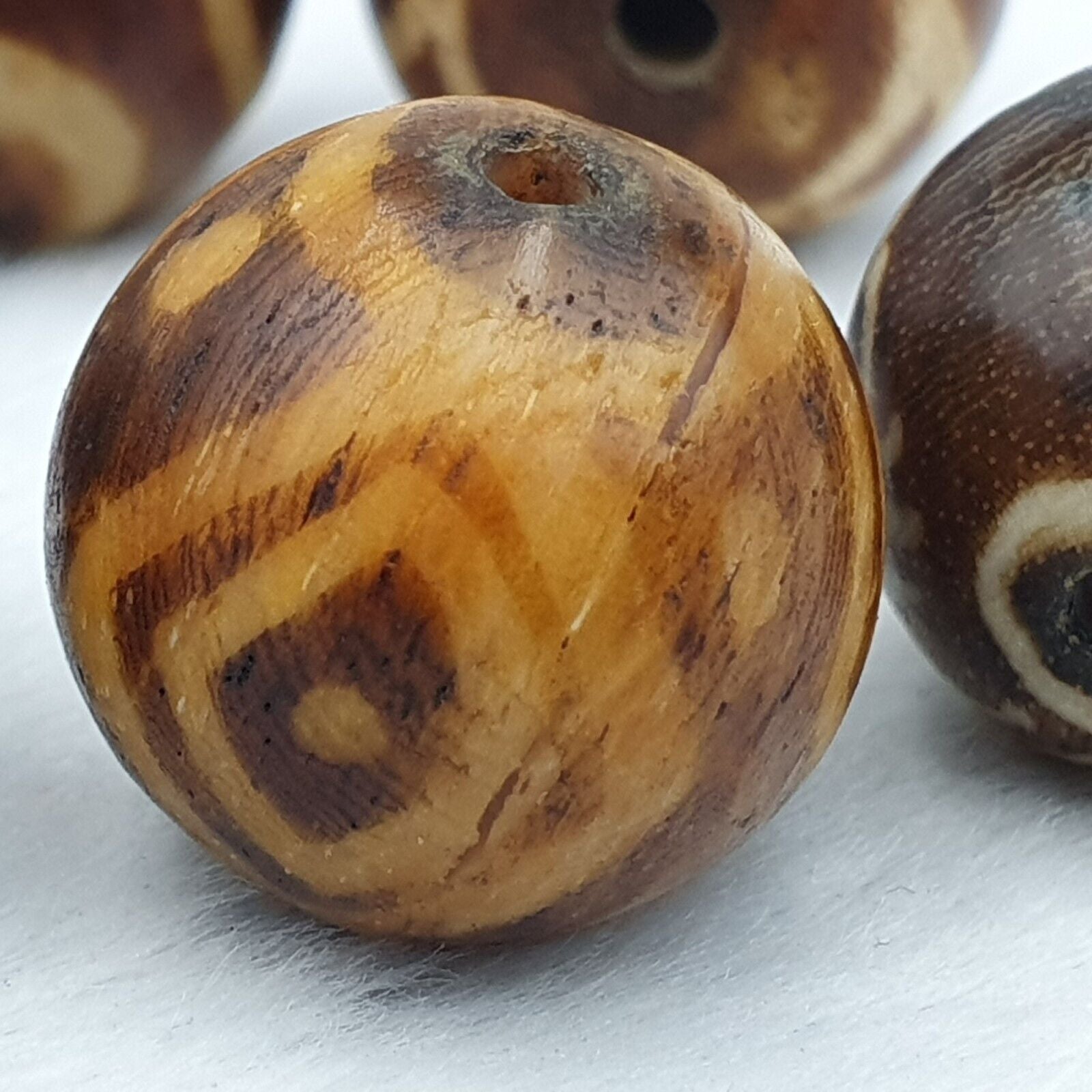 Lot 10 Beads Rare Patterns South Asian Burmese Old Pumtek petrified Wood Beads