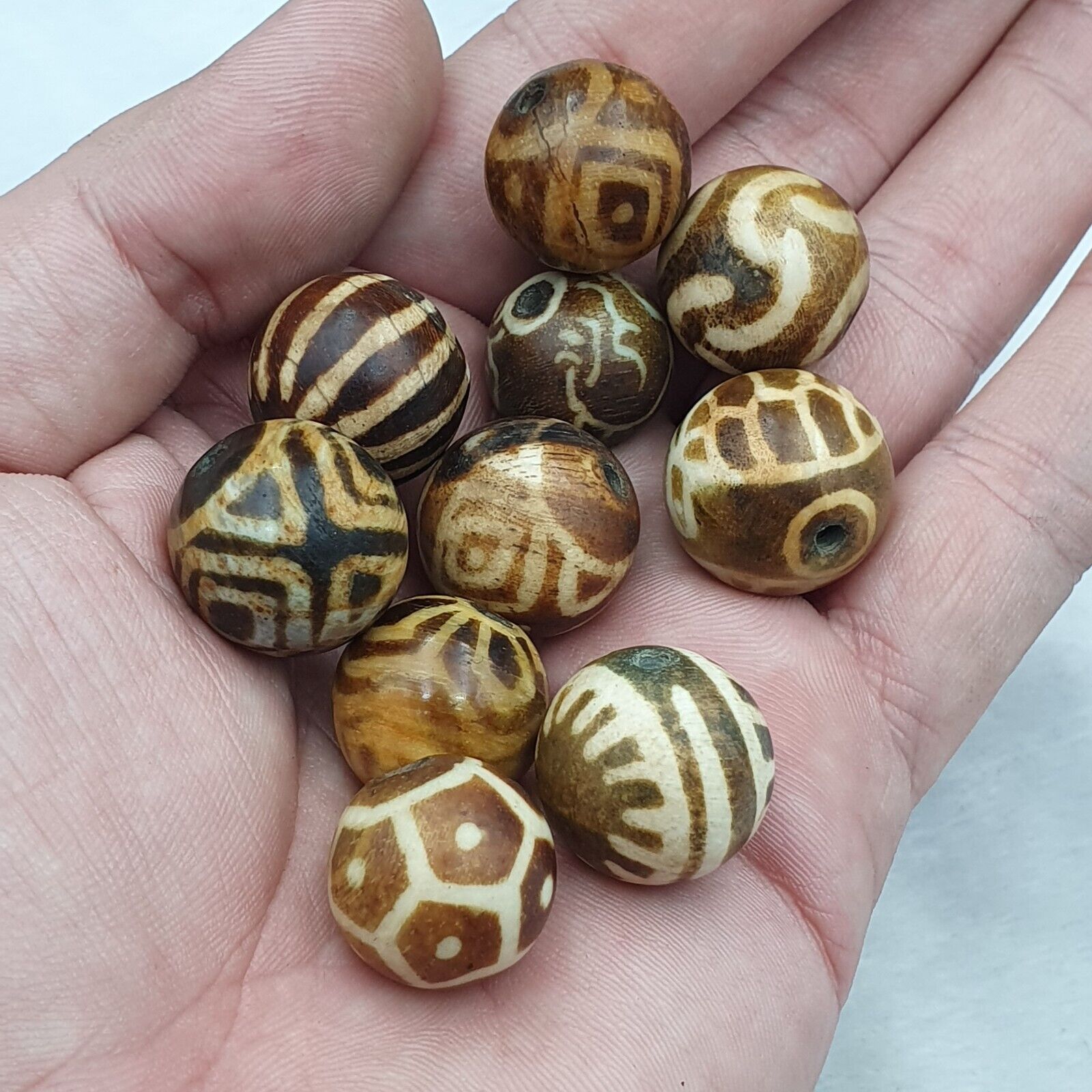 Lot 10 Beads Rare Patterns South Asian Burmese Old Pumtek petrified Wood Beads