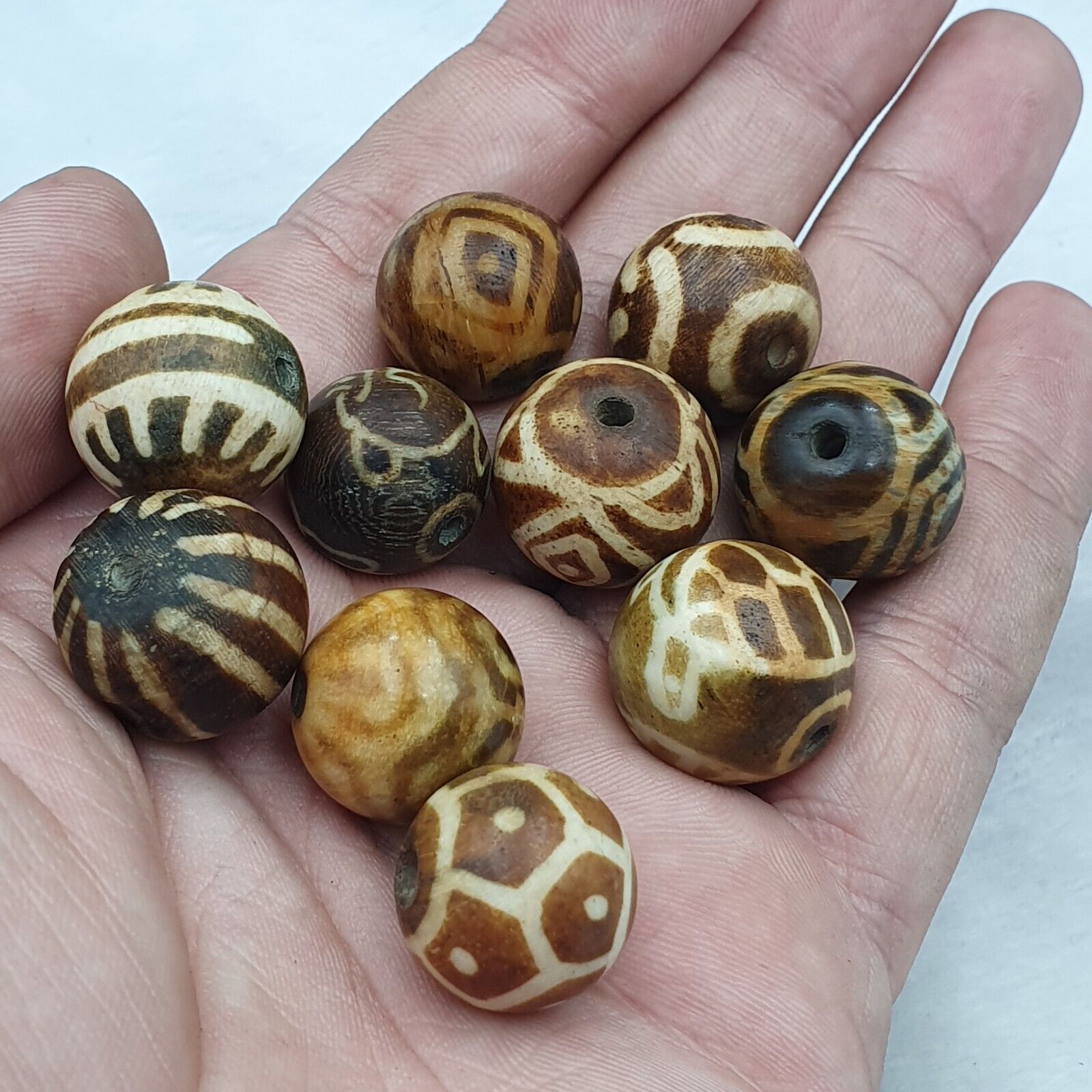Lot 10 Beads Rare Patterns South Asian Burmese Old Pumtek petrified Wood Beads