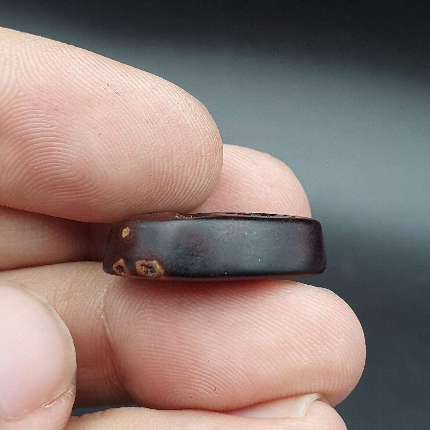 Antikes nahöstliches Stempelsiegel, geheimnisvolles Tier, Tiefdruck-Achat-Cabochon
