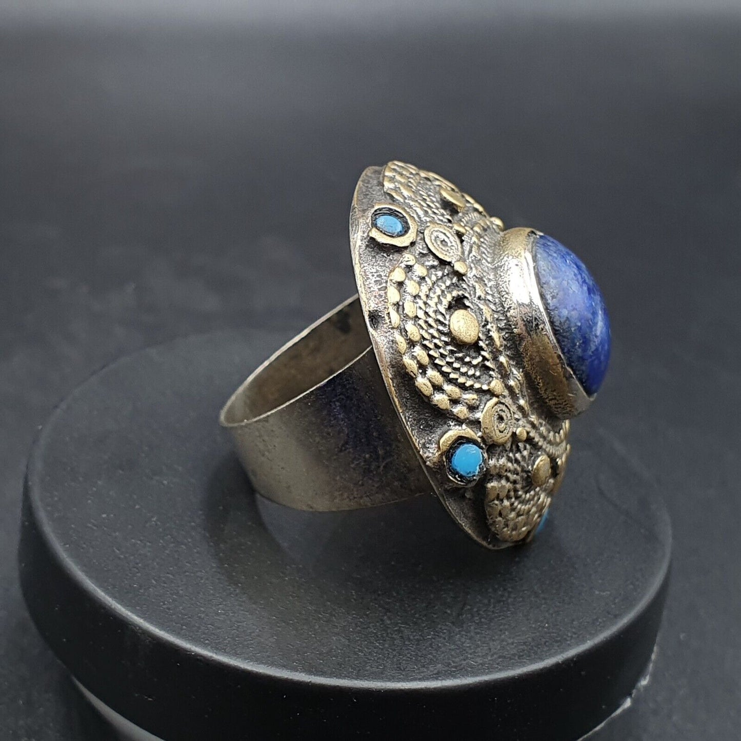 Antiker Vintage alter Lapislazuli-Messingring