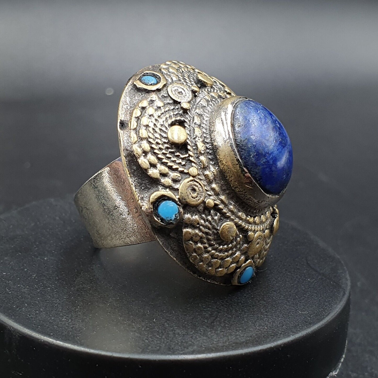 Antiker Vintage alter Lapislazuli-Messingring