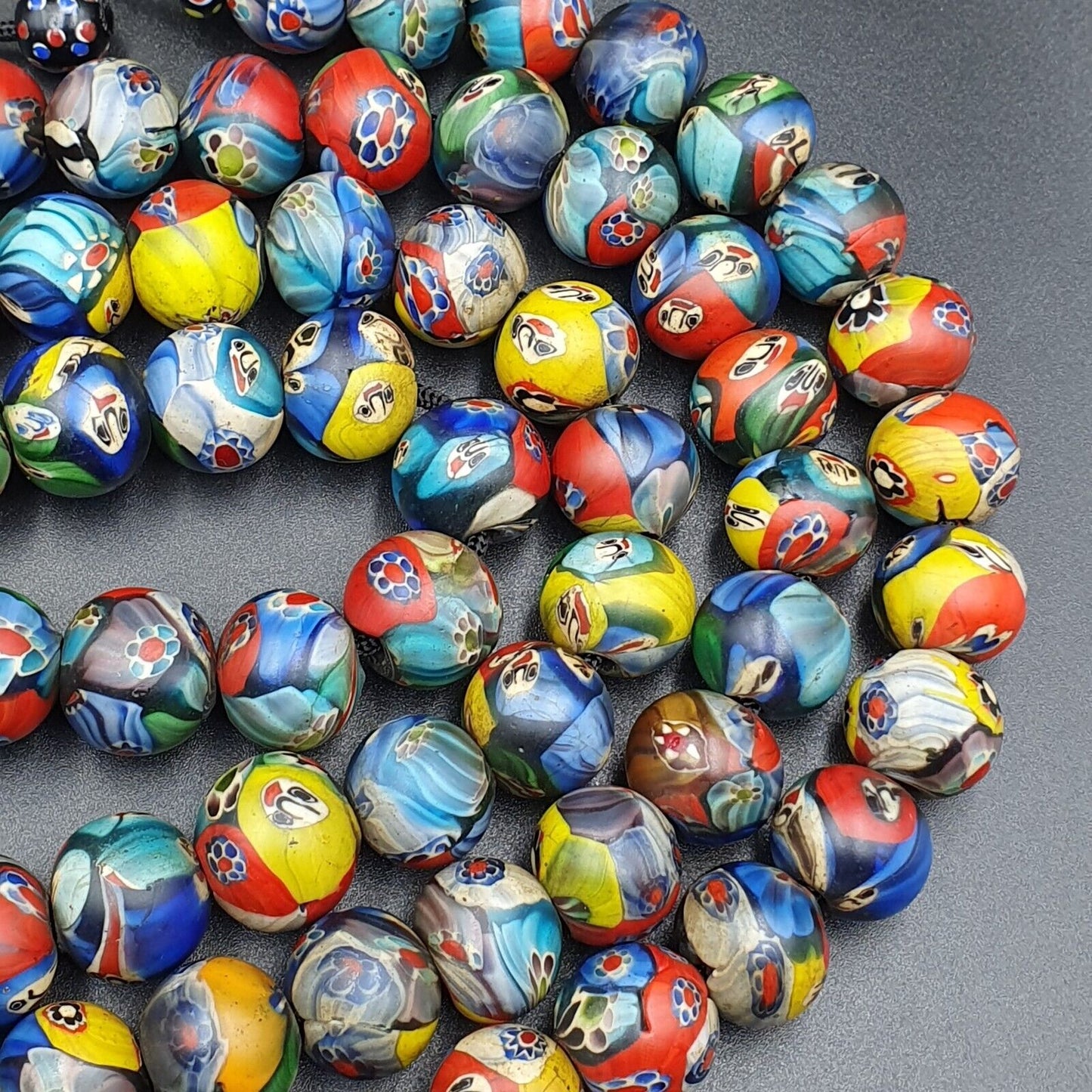 NEUES LOS 2 Venerano HANDGEFERTIGTE LAMPWORK-KUNST-HALSKETTEN AUS GLASPERLEN