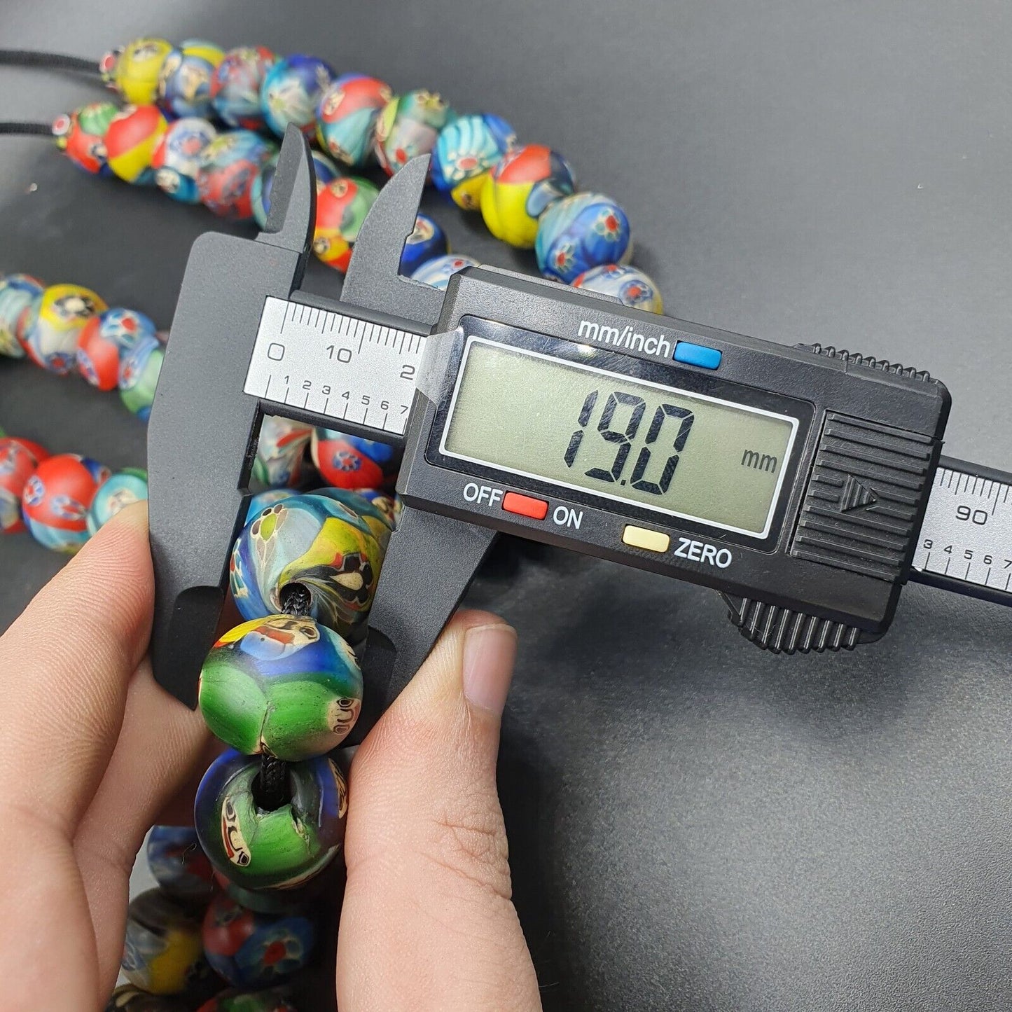 NEUES LOS 2 Venerano HANDGEFERTIGTE LAMPWORK-KUNST-HALSKETTEN AUS GLASPERLEN