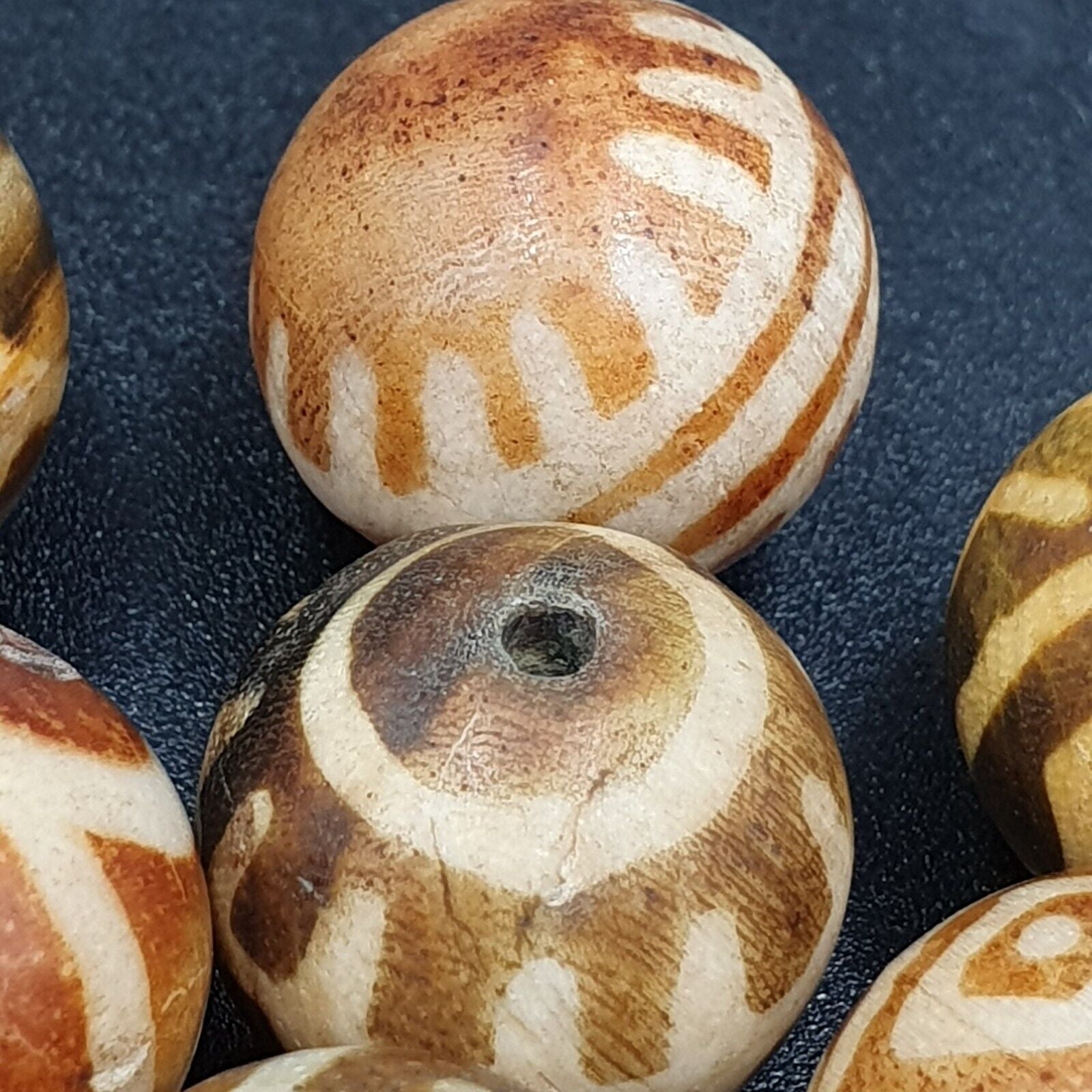 Vintage Pumtek Bead Lot 10 Beads 18-19mm Lot#272