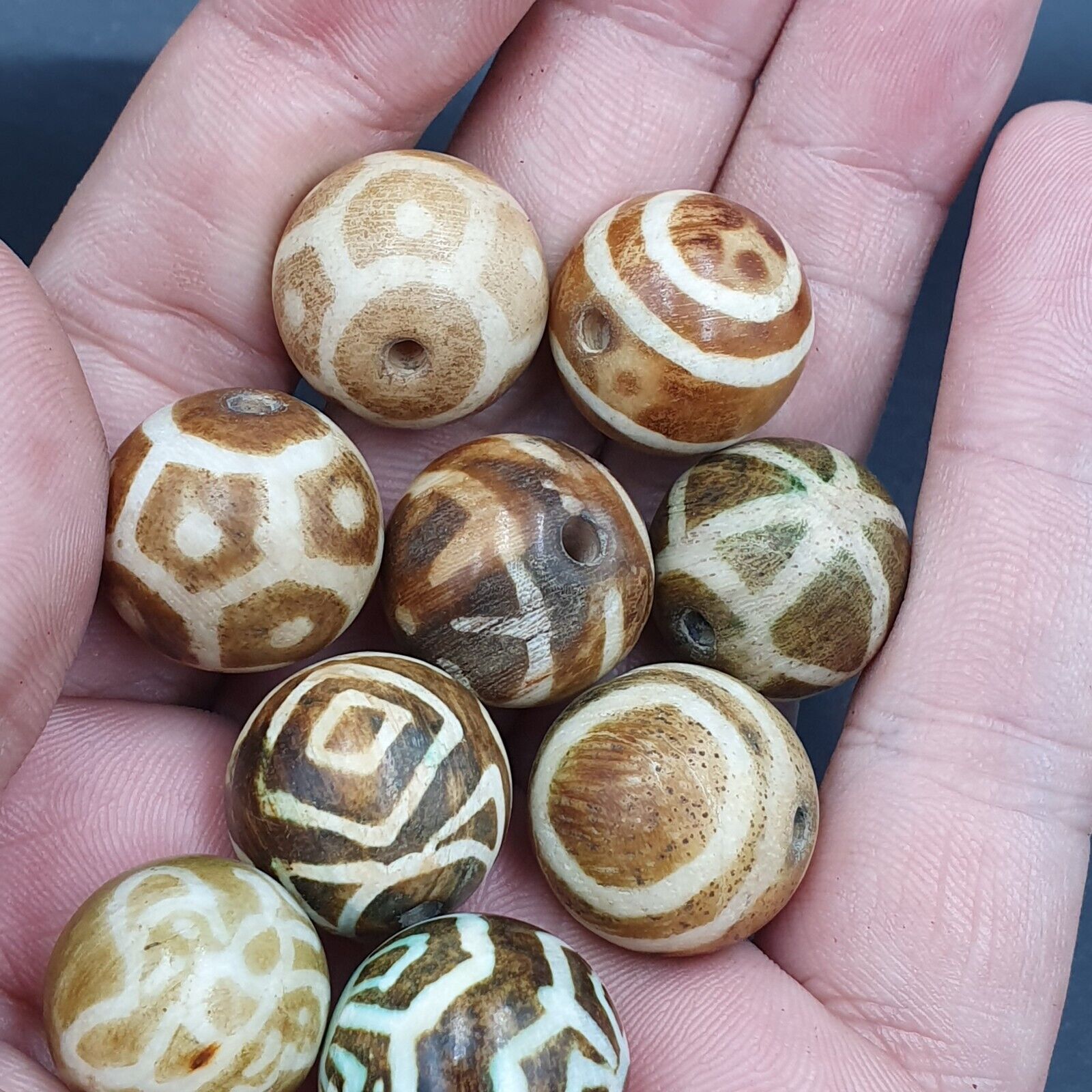 Vintage old Pumtek Bead Lot 10 Beads 18-19mm Lot#82