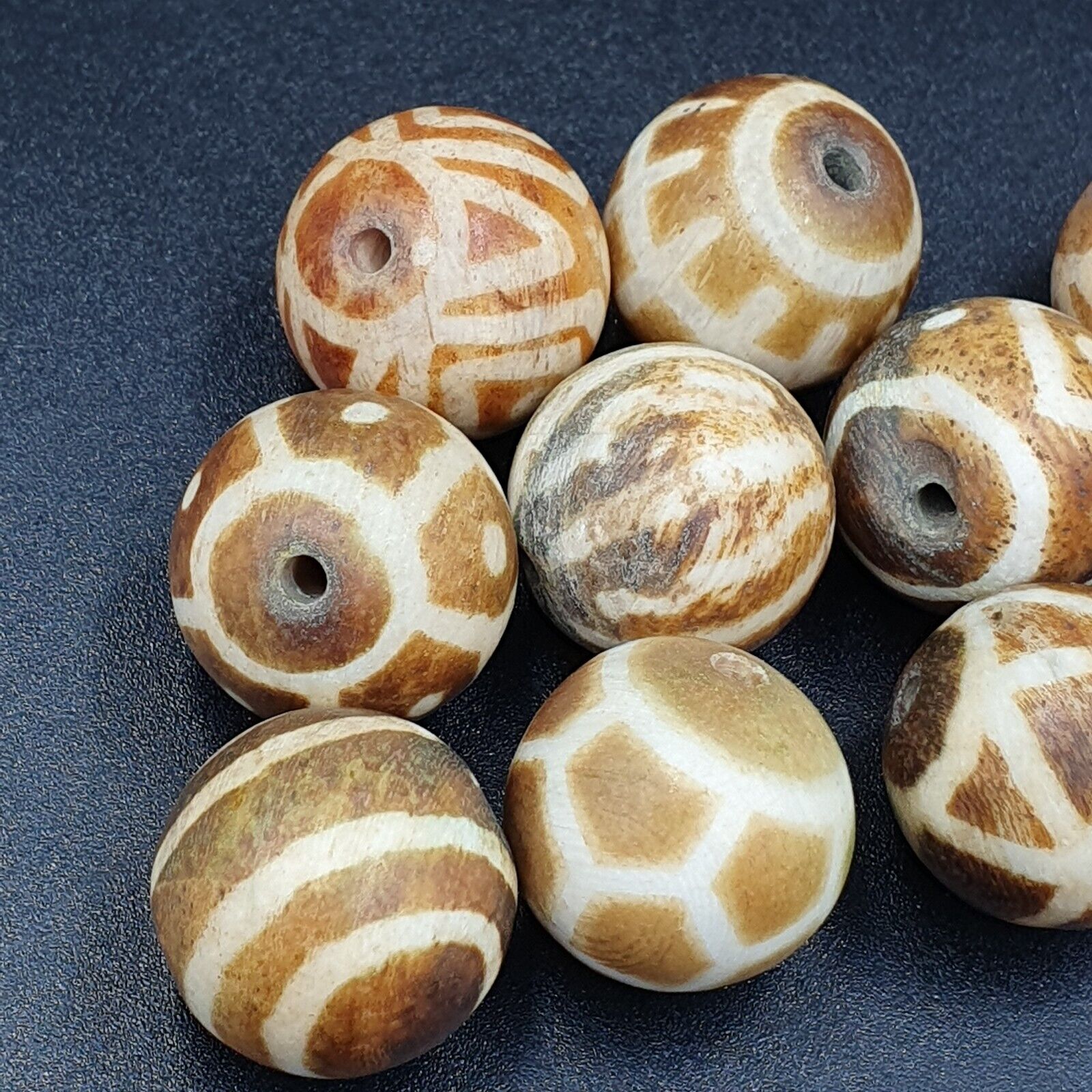 Vintage Pumtek Bead Lot 10 Beads 18-19mm Lot#271