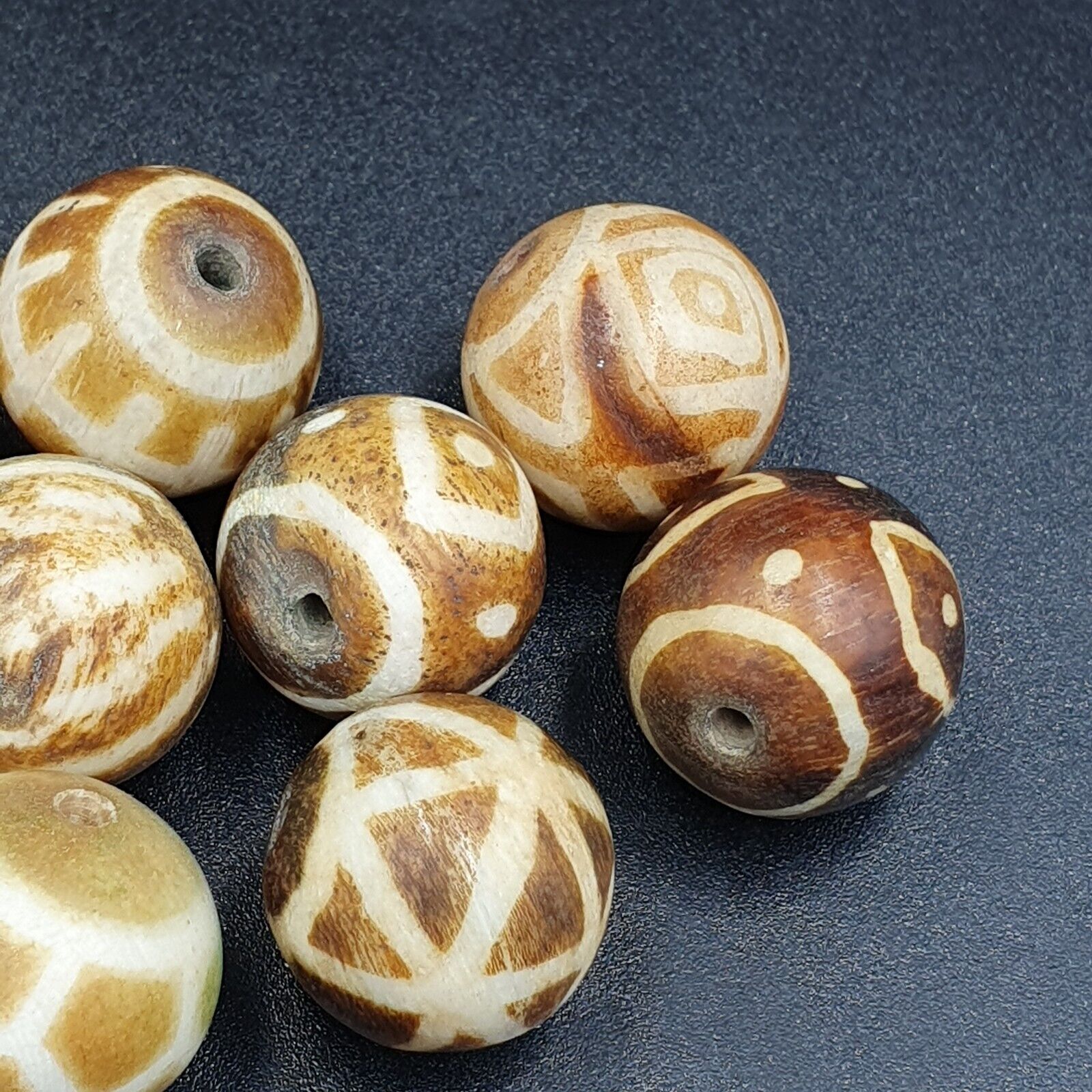 Vintage Pumtek Bead Lot 10 Beads 18-19mm Lot#271
