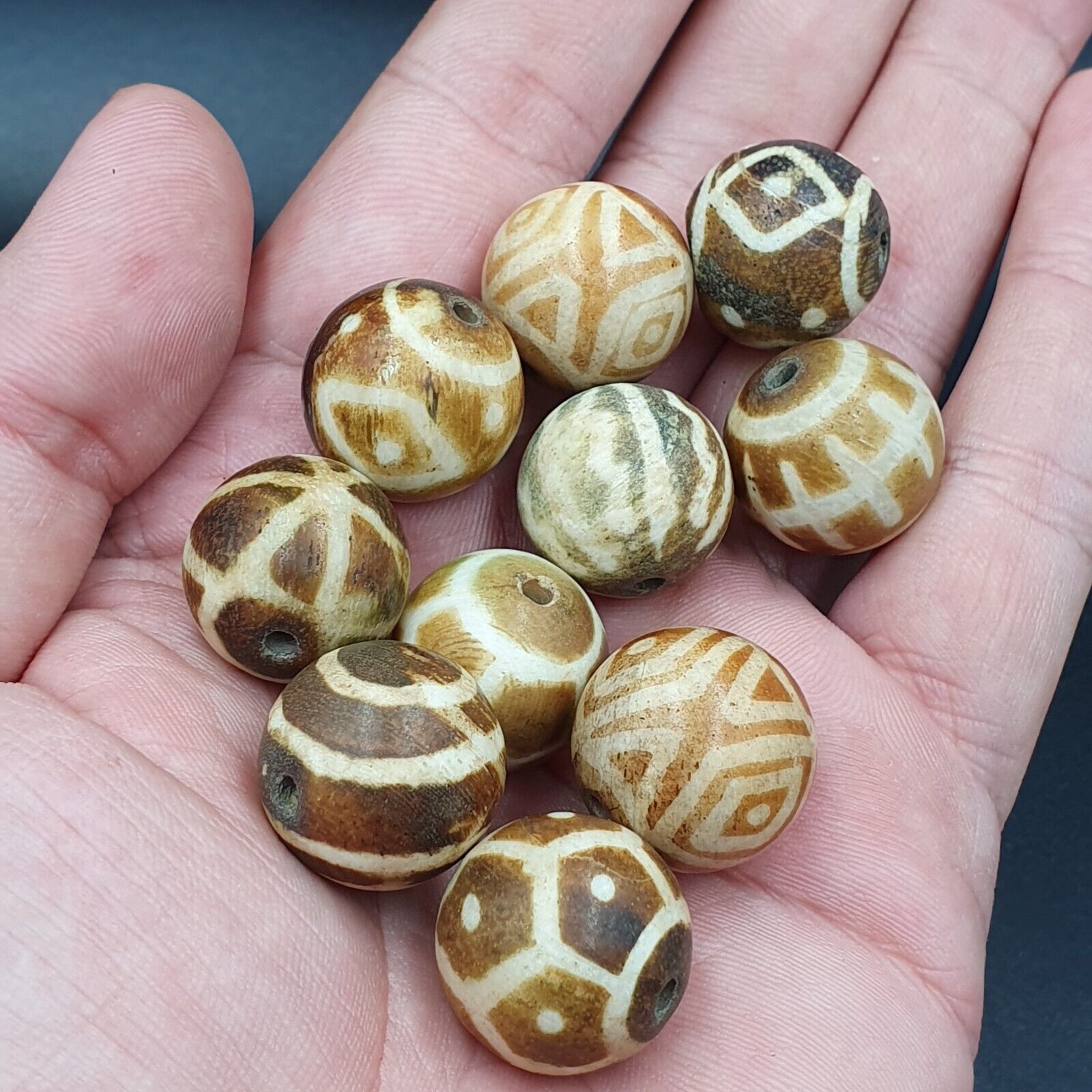 Vintage Pumtek Bead Lot 10 Beads 18-19mm Lot#271